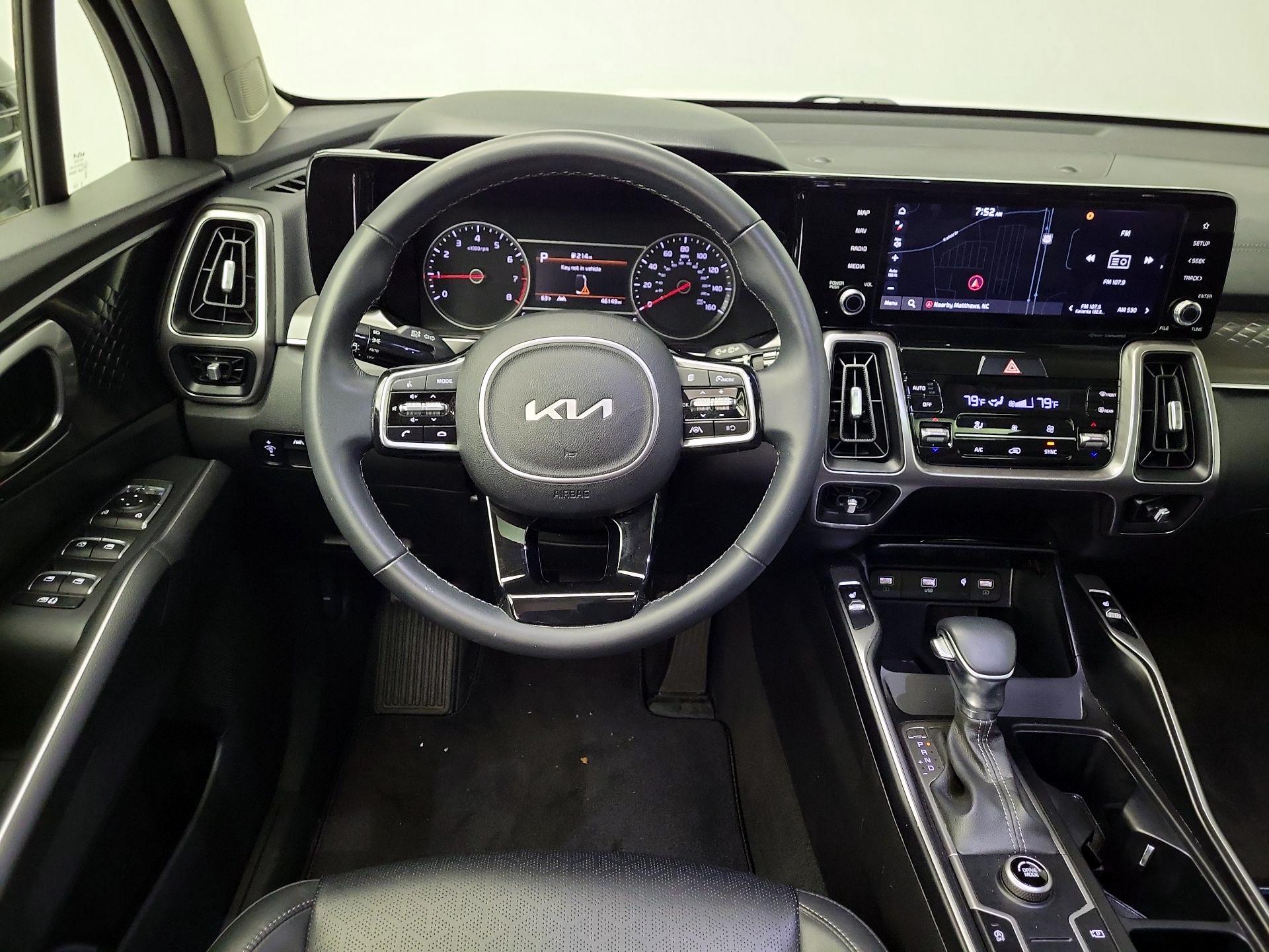 Thumbnail: 2023 Kia Sorento - 10