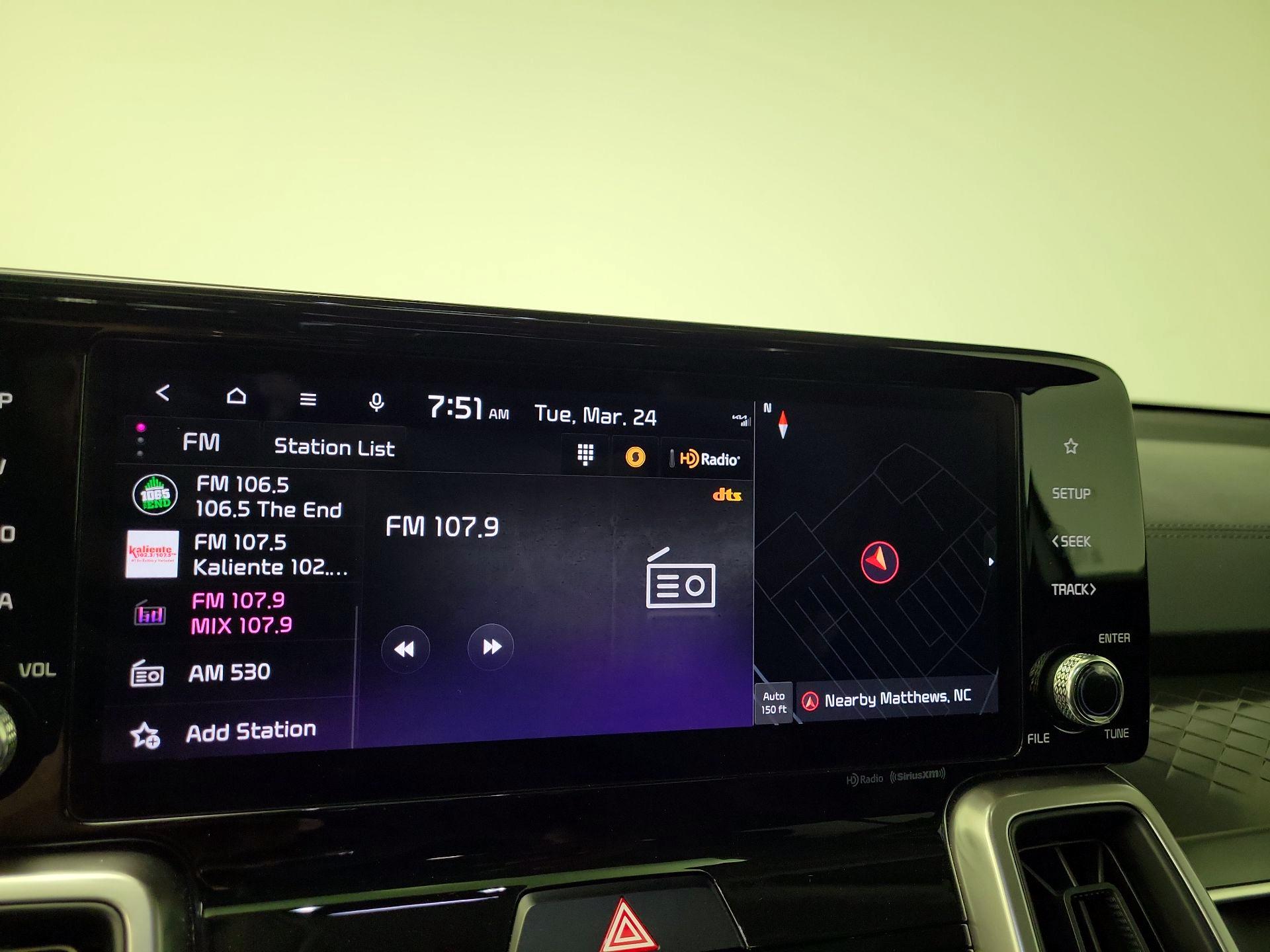 Thumbnail: 2023 Kia Sorento - 15