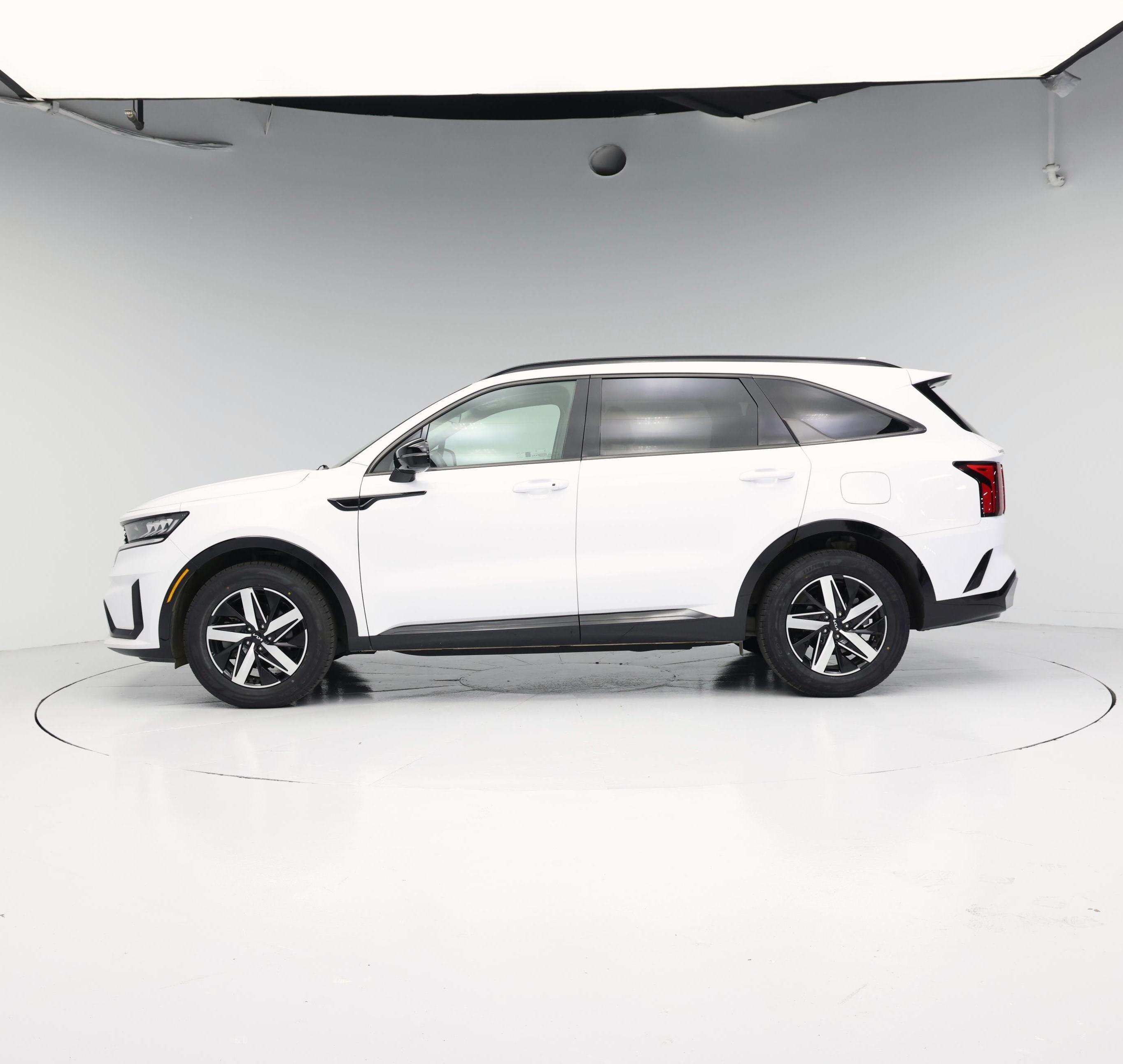 Thumbnail: 2023 Kia Sorento - 3