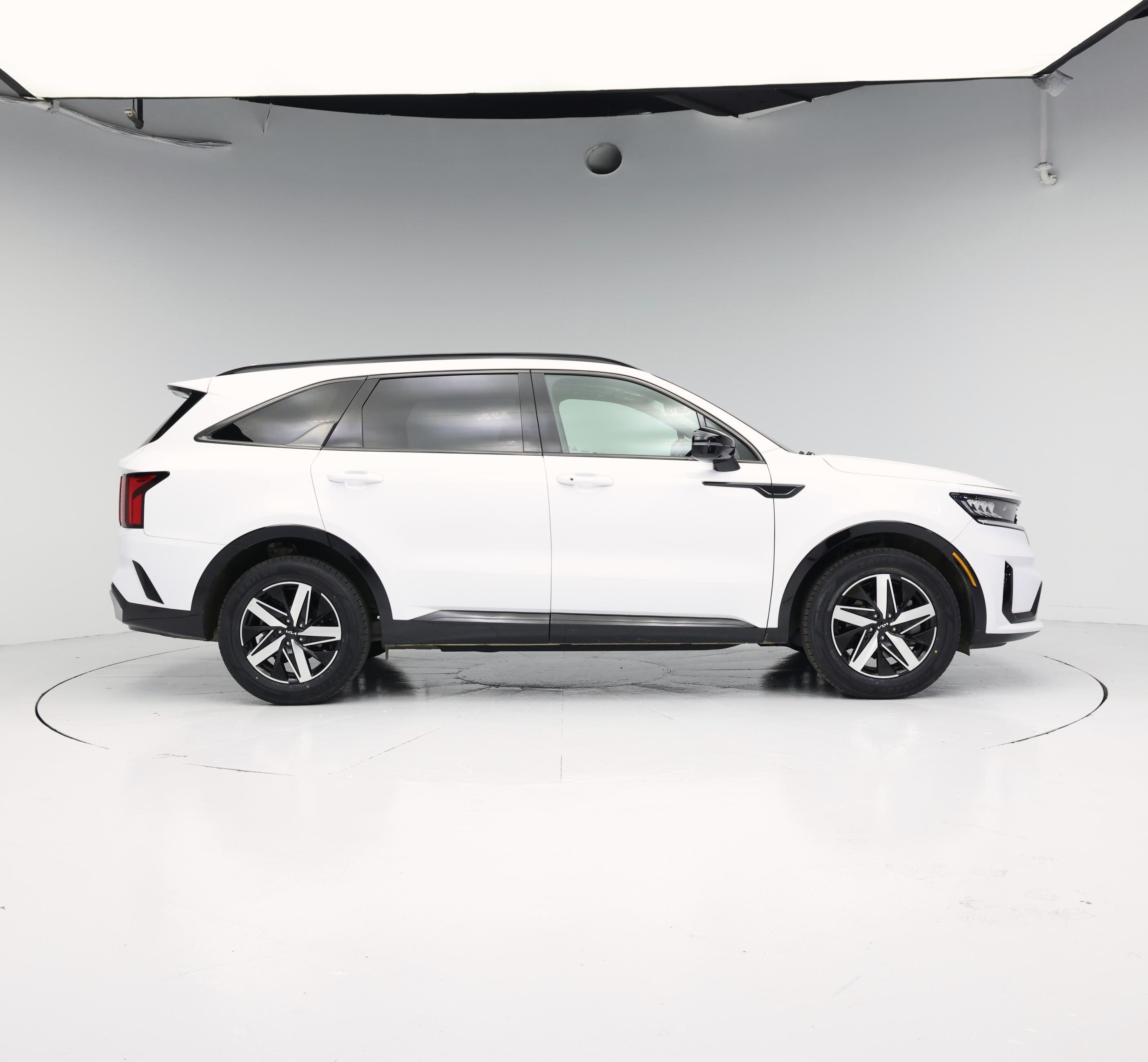 Thumbnail: 2023 Kia Sorento - 7