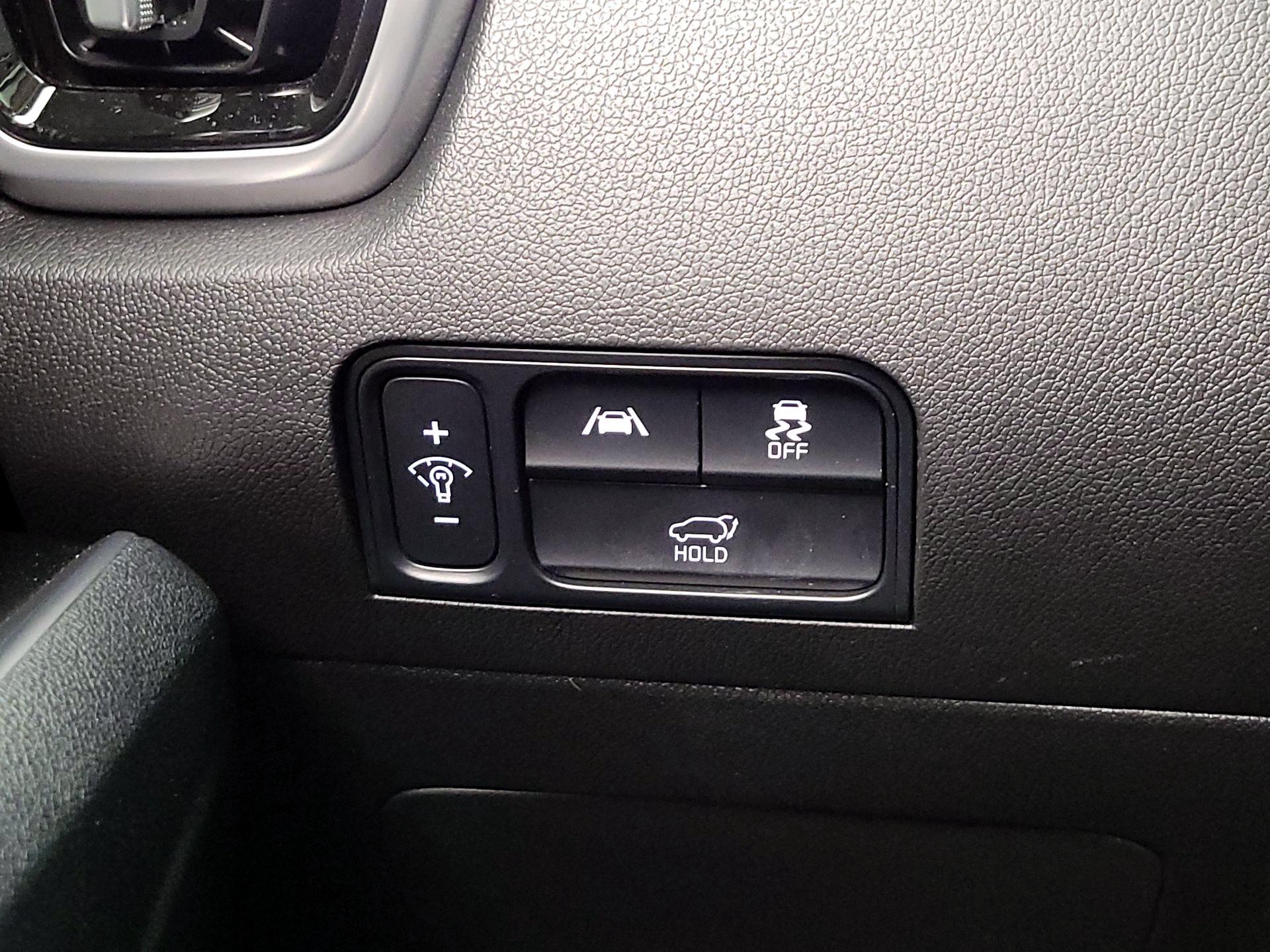 Thumbnail: 2023 Kia Sorento - 13