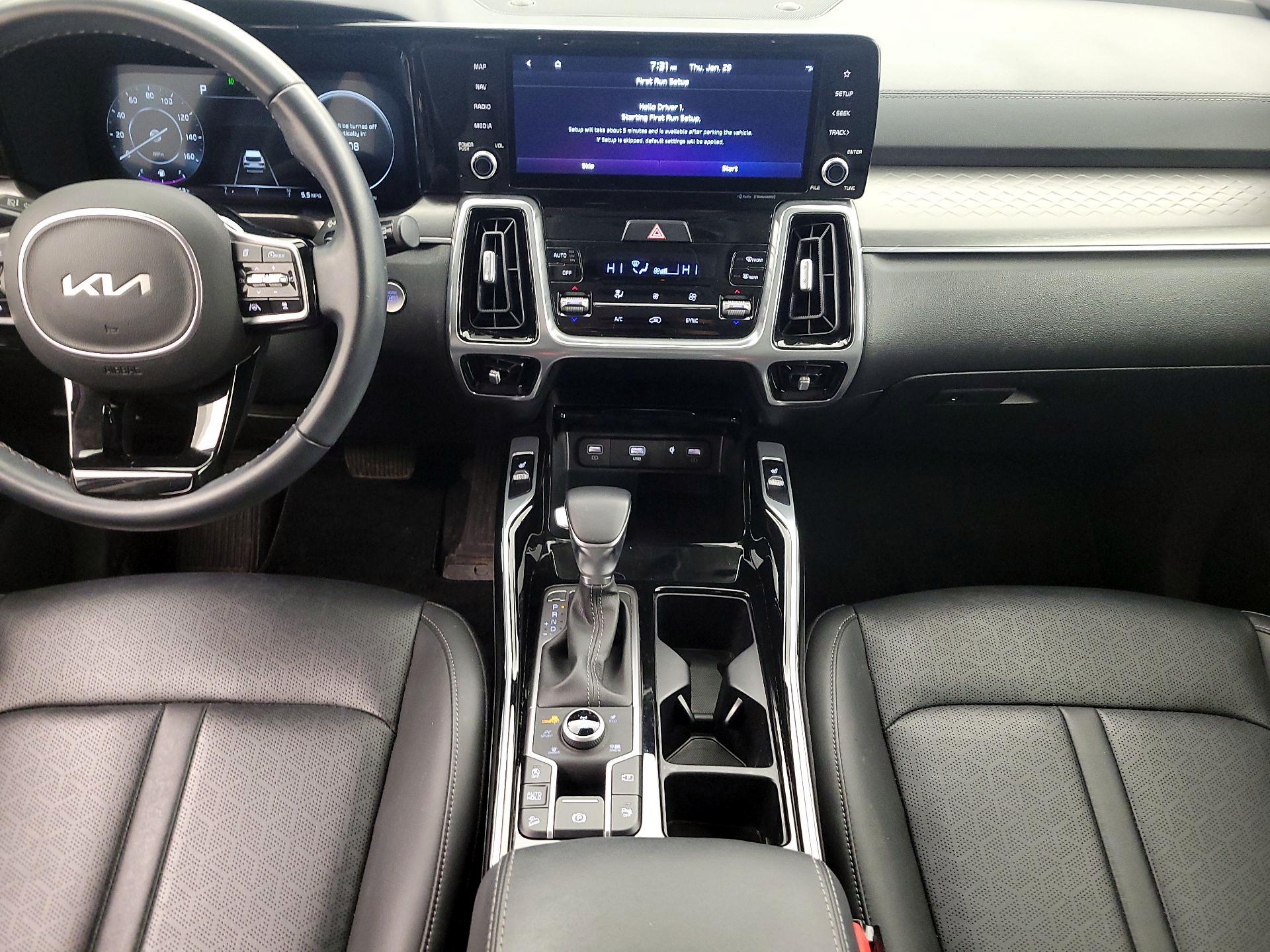 Thumbnail: 2023 Kia Sorento - 18