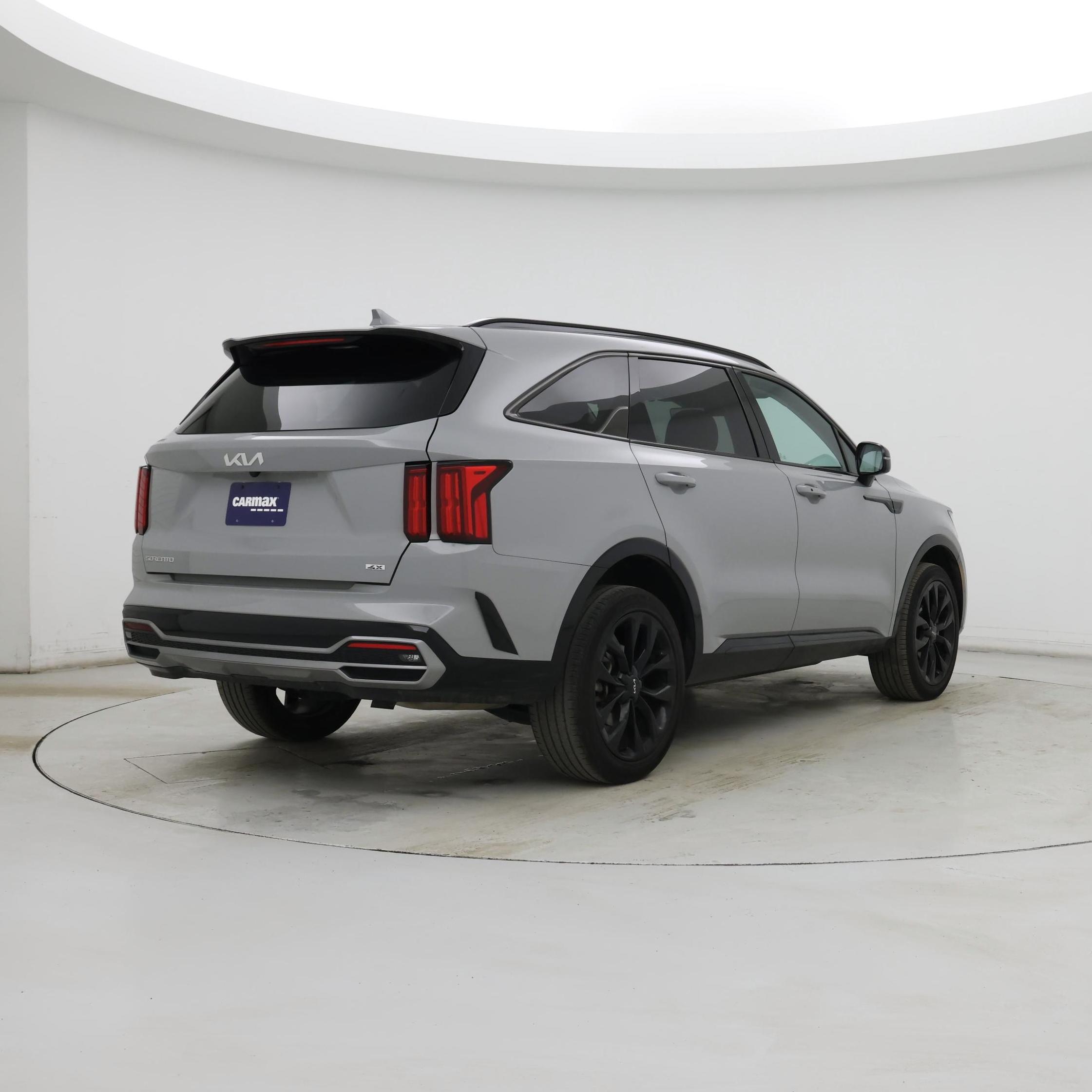 Thumbnail: 2023 Kia Sorento - 8