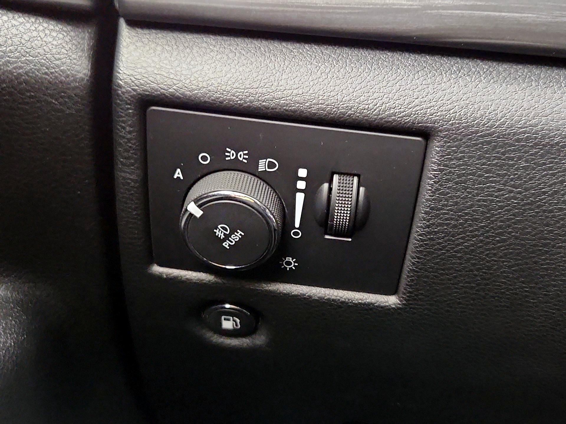 Thumbnail: 2022 Jeep Grand Cherokee - 13