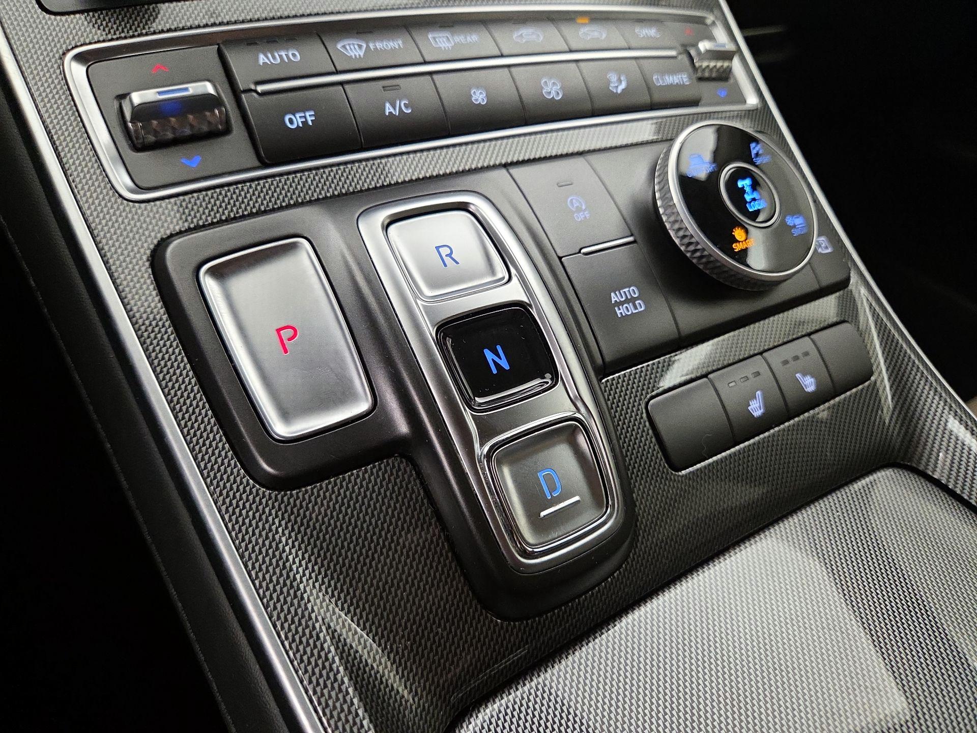 Thumbnail: 2023 Hyundai Santa Fe - 18