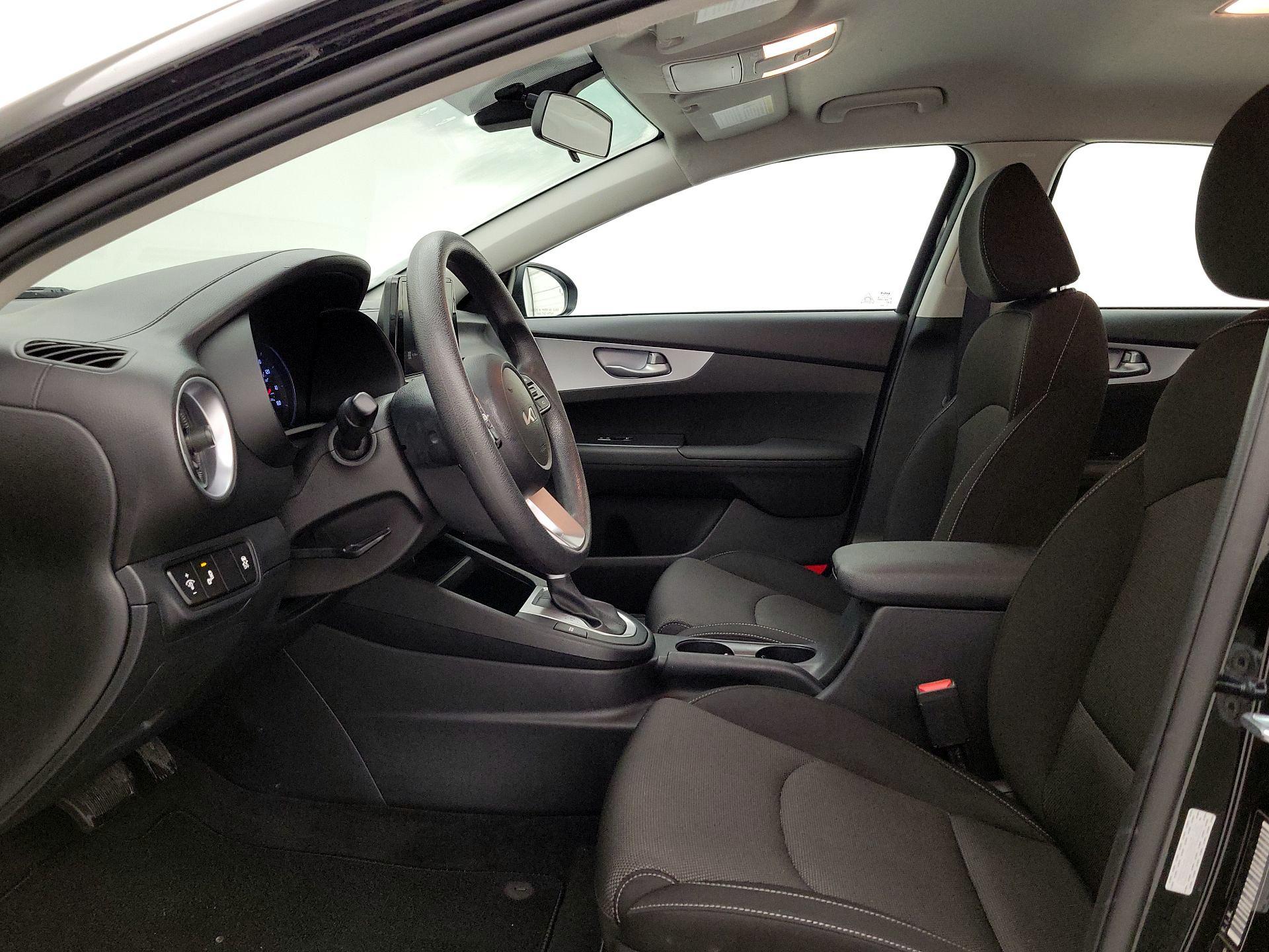 Thumbnail: 2023 Kia Forte - 11