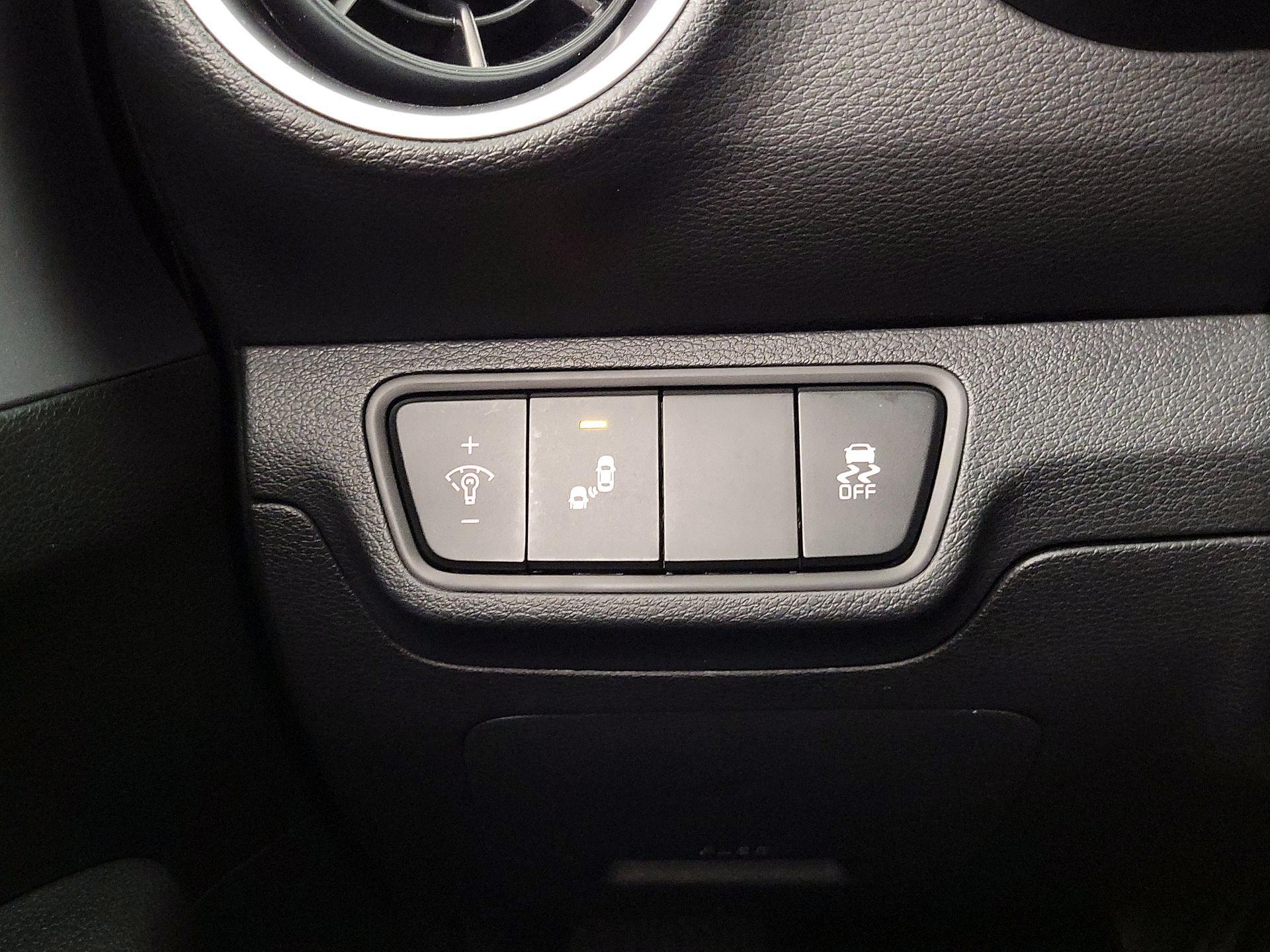 Thumbnail: 2023 Kia Forte - 13