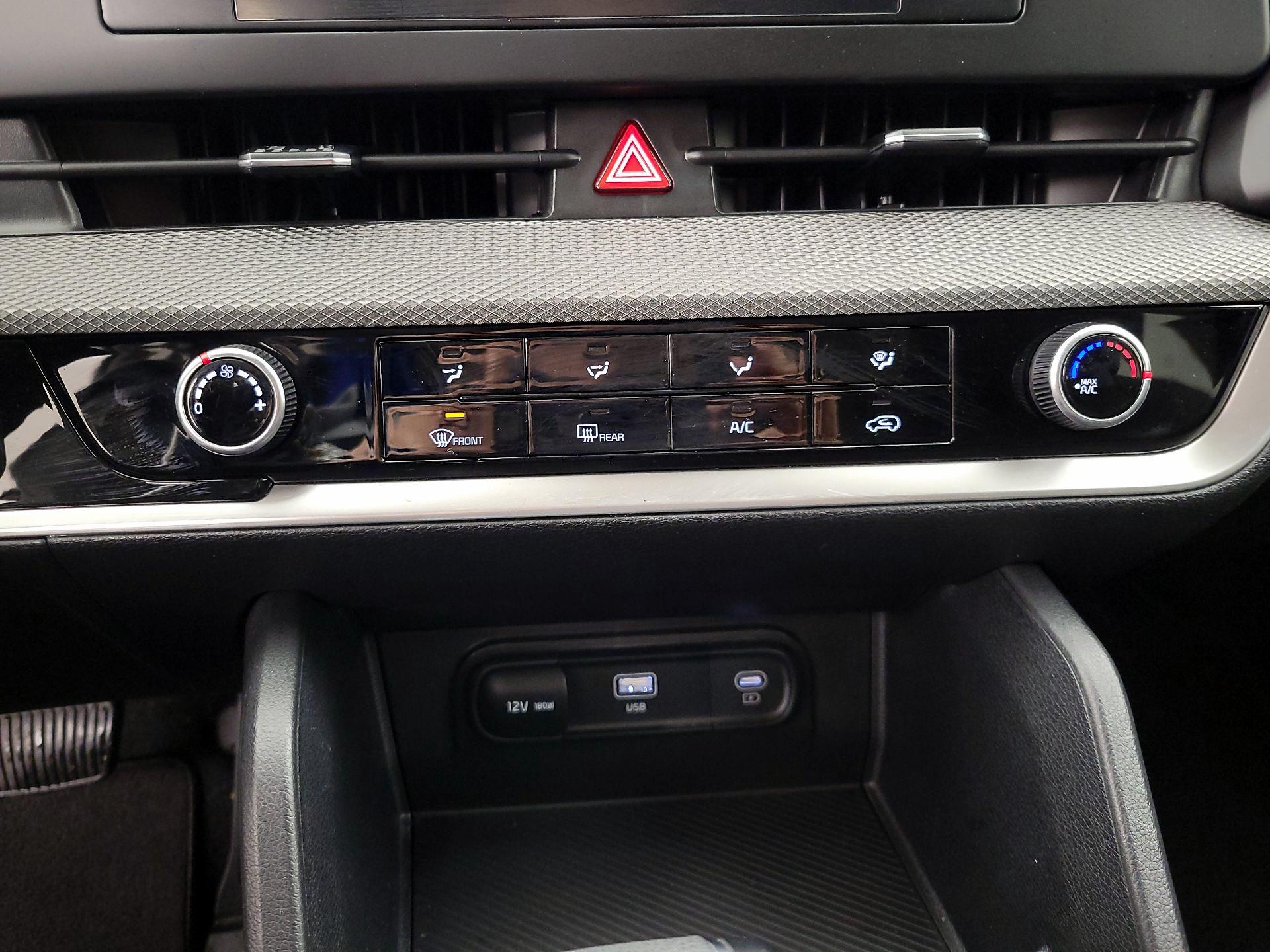 Thumbnail: 2024 Kia Sportage - 16