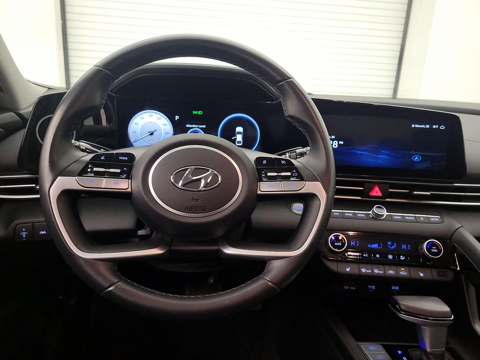 Thumbnail: 2023 Hyundai Elantra - 10