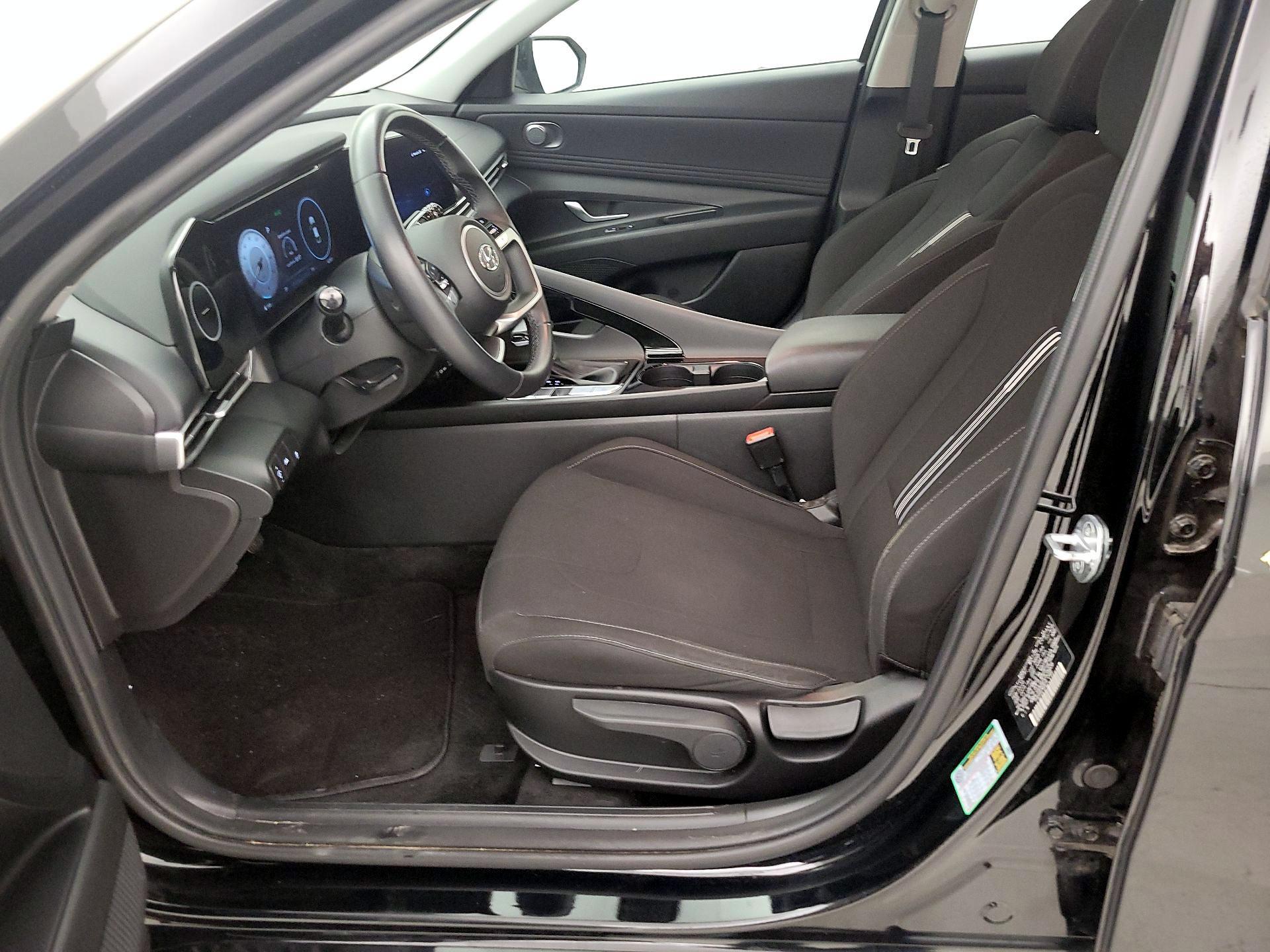 Thumbnail: 2023 Hyundai Elantra - 11