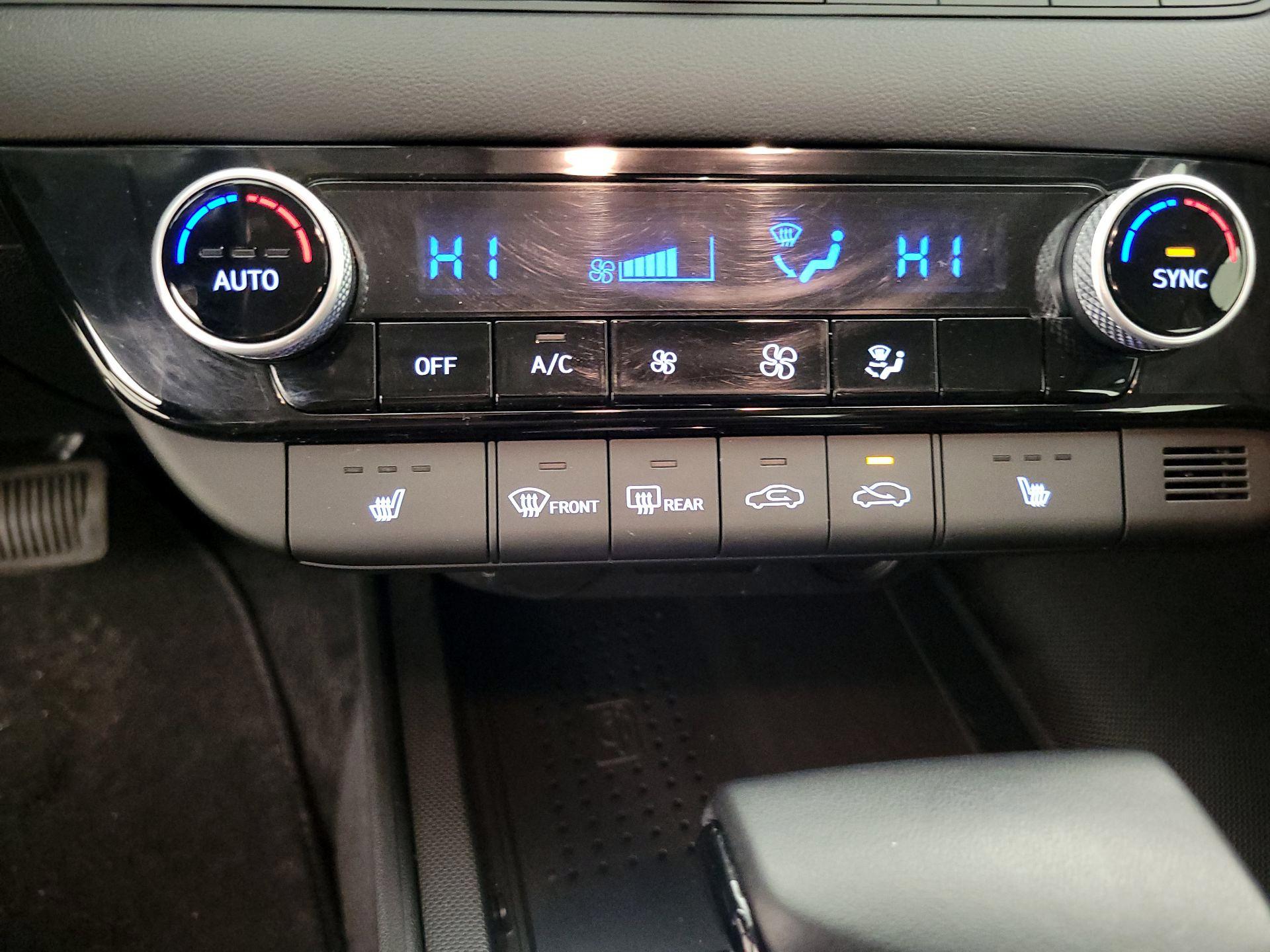 Thumbnail: 2023 Hyundai Elantra - 16