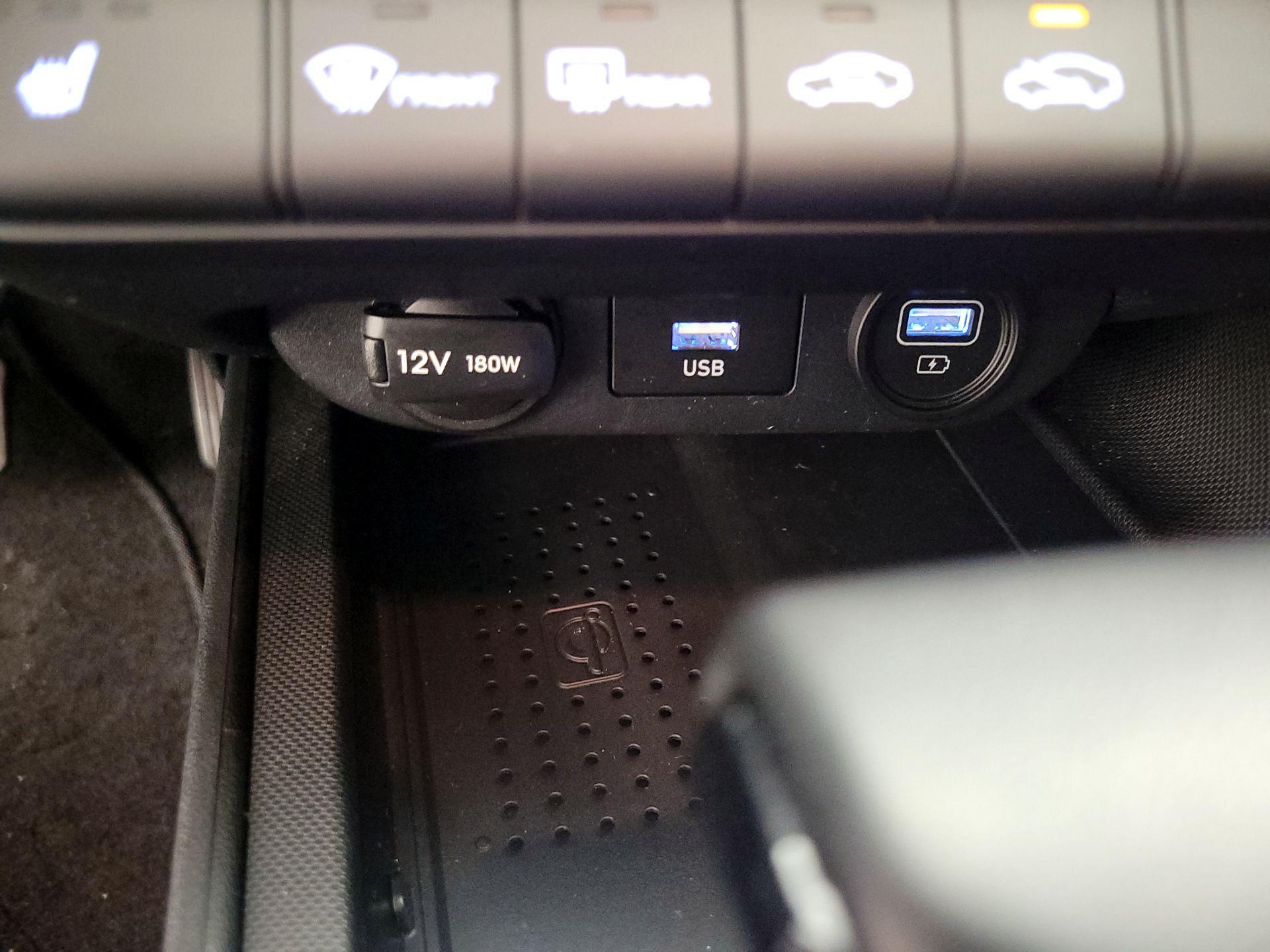 Thumbnail: 2023 Hyundai Elantra - 18