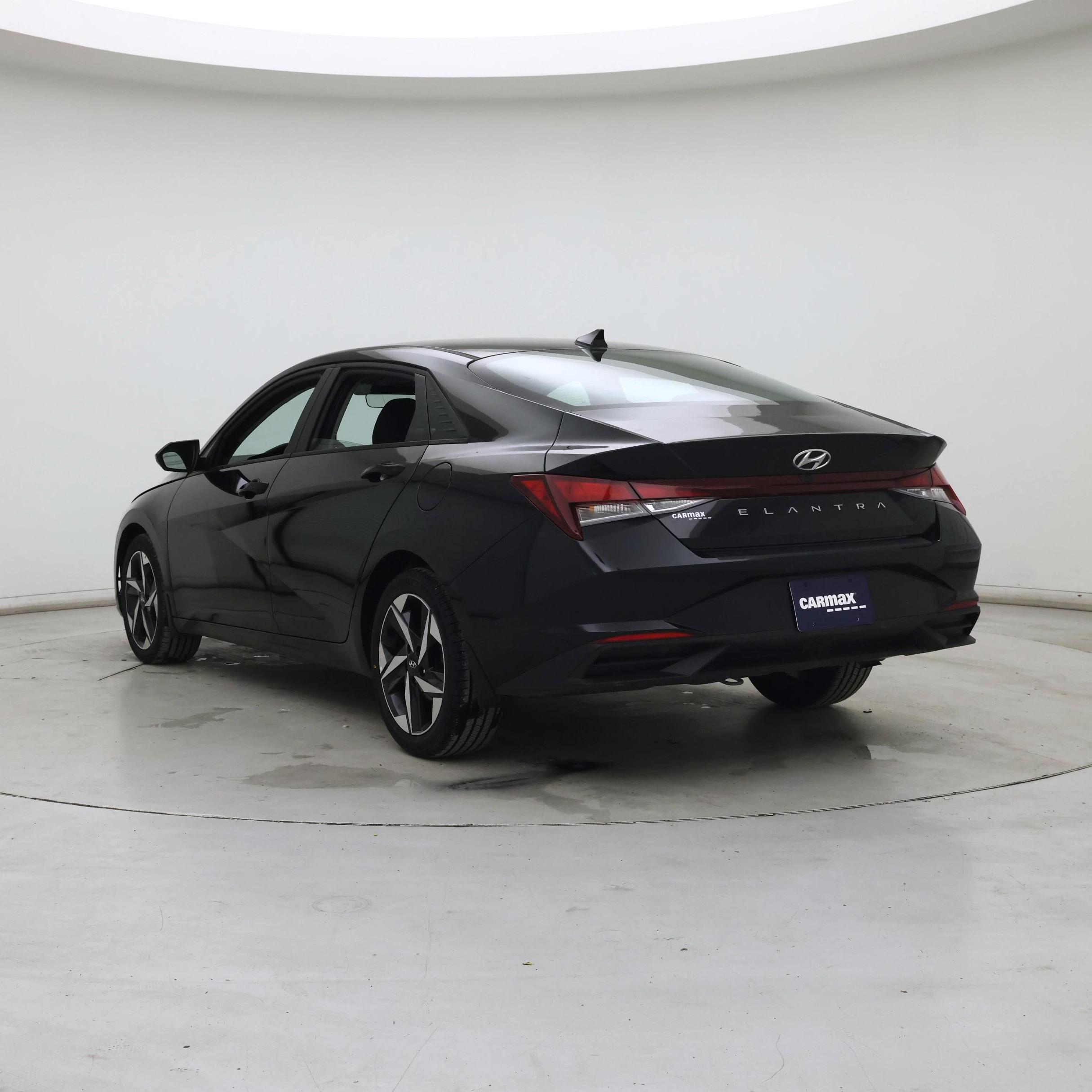 Thumbnail: 2023 Hyundai Elantra - 2