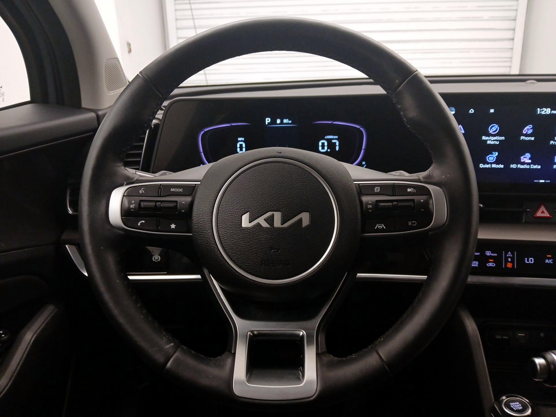 Thumbnail: 2023 Kia Sportage - 10
