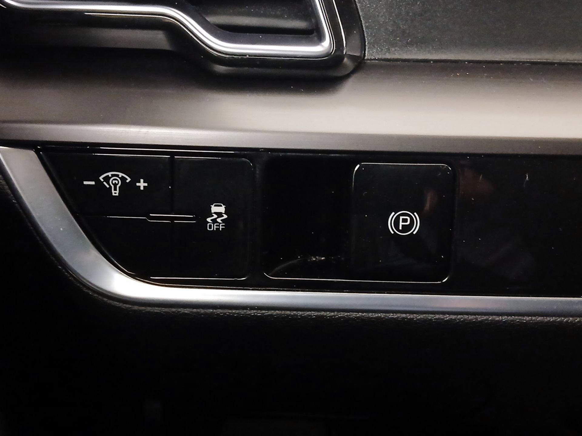 Thumbnail: 2023 Kia Sportage - 13