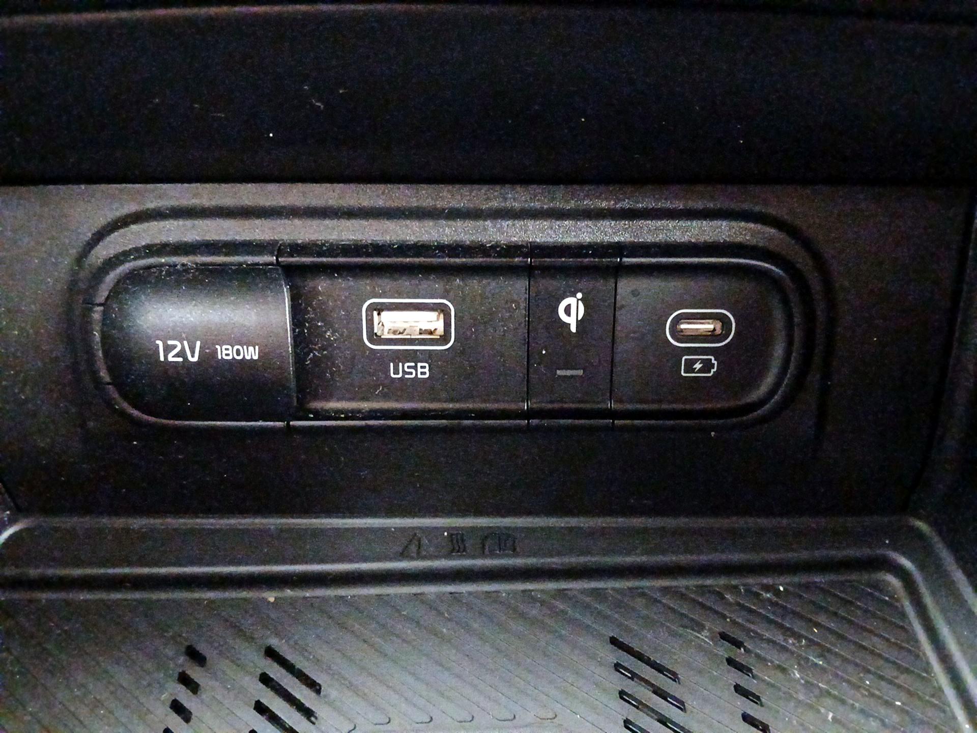 Thumbnail: 2023 Kia Sportage - 19