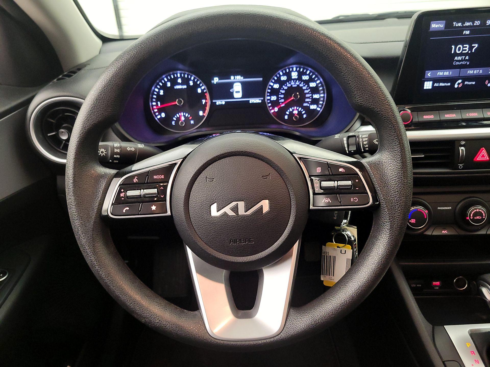 Thumbnail: 2023 Kia Forte - 10