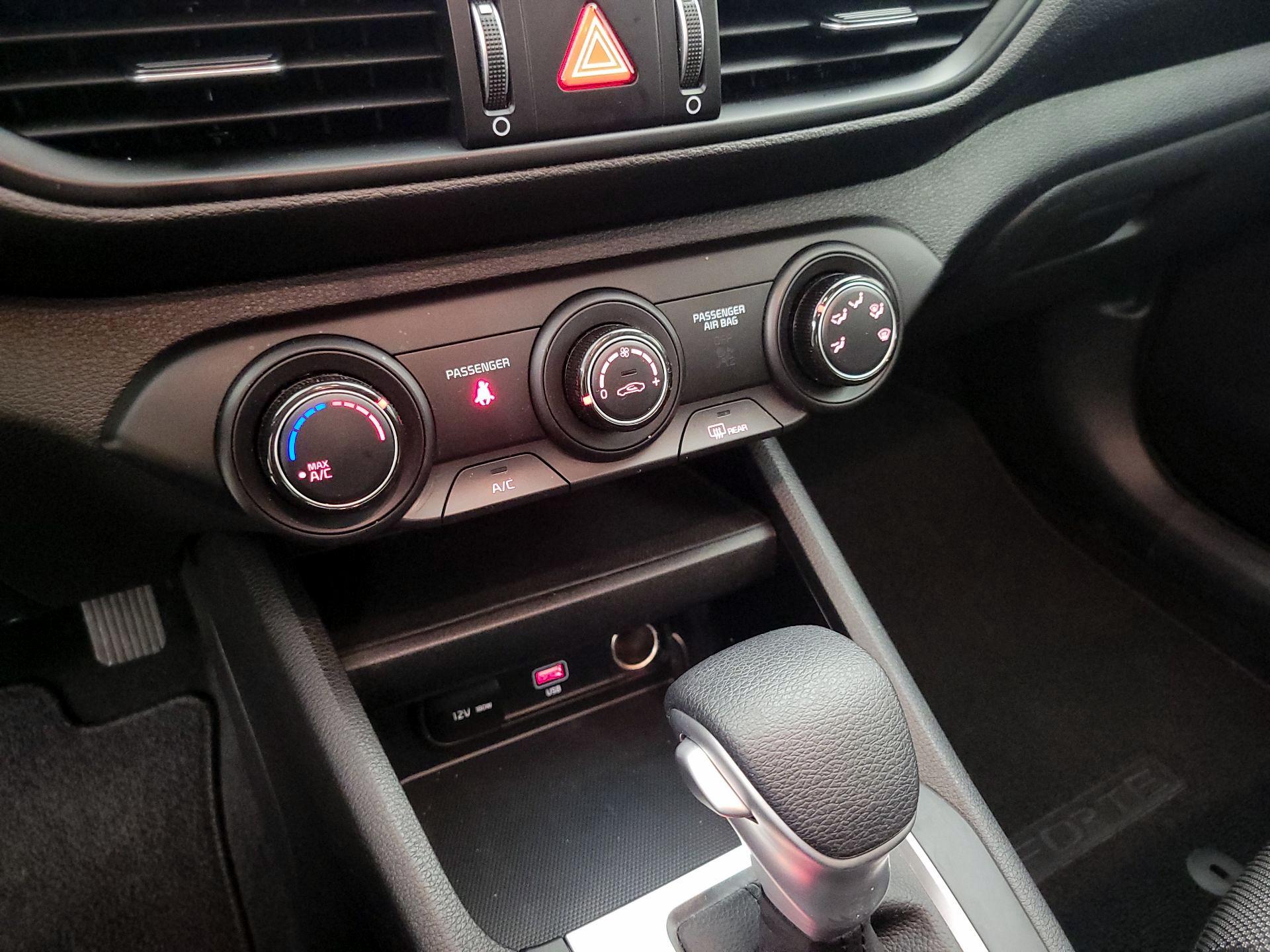 Thumbnail: 2023 Kia Forte - 16