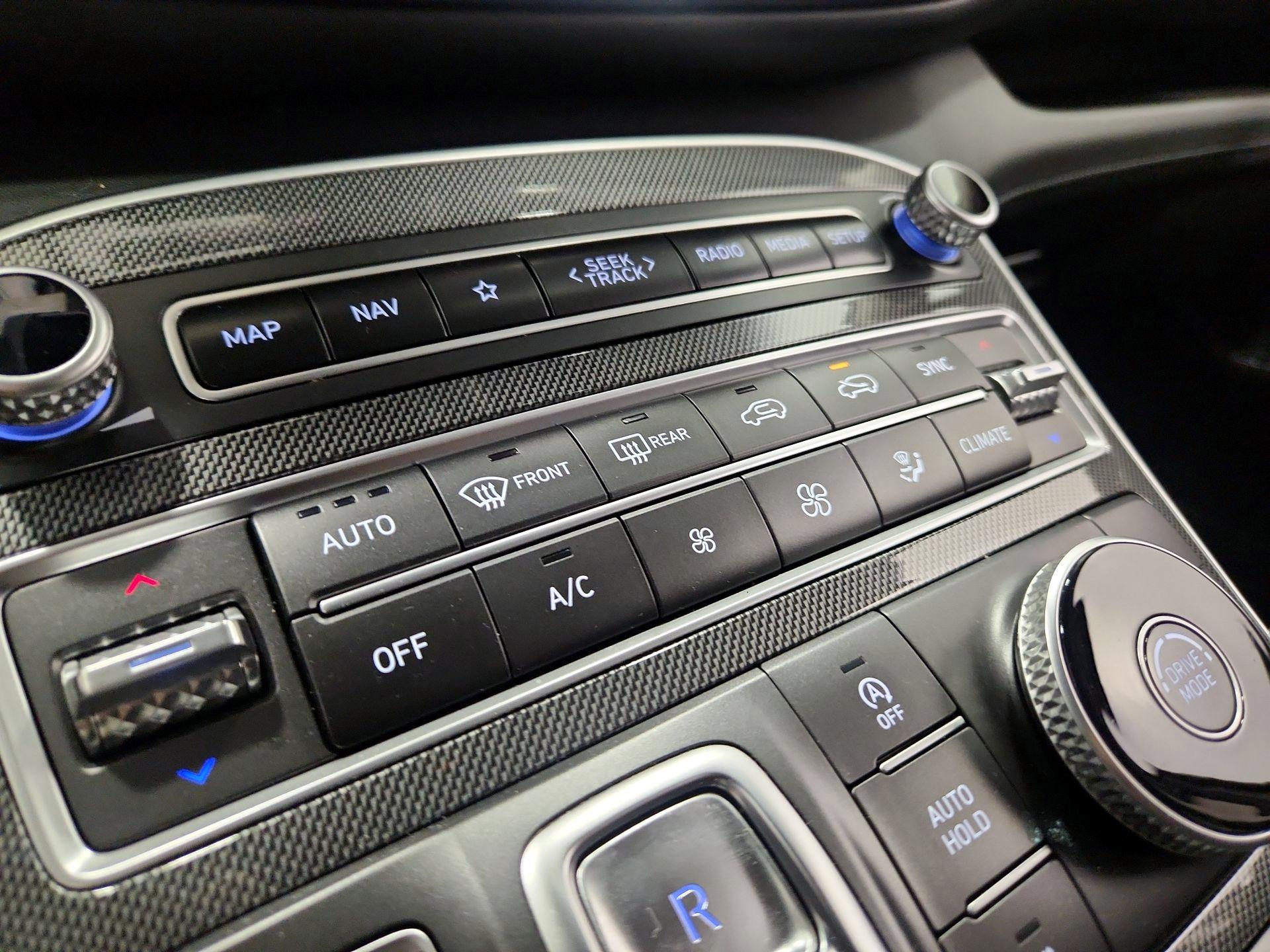 Thumbnail: 2023 Hyundai Santa Fe - 16