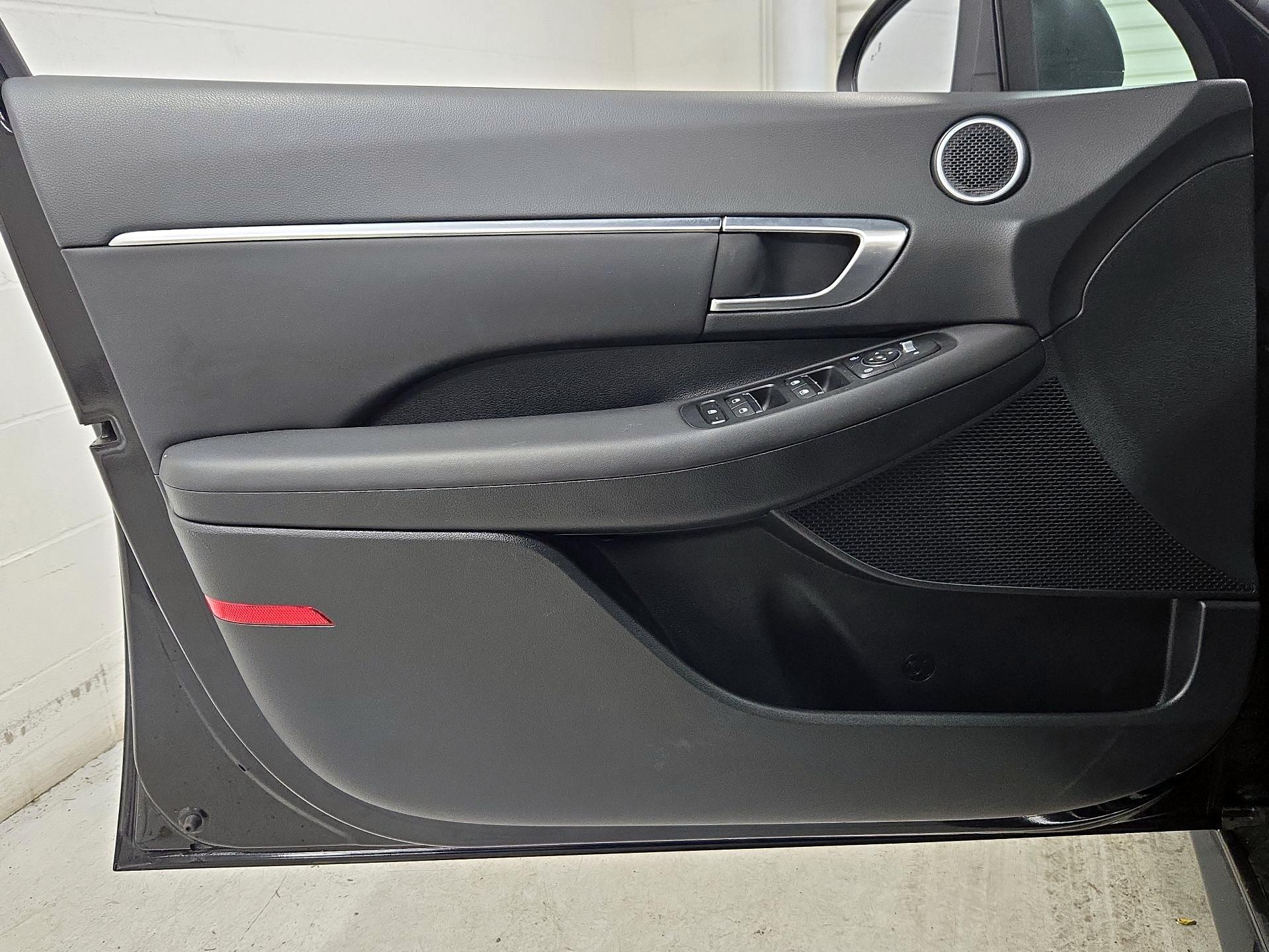 Thumbnail: 2023 Hyundai Sonata - 12