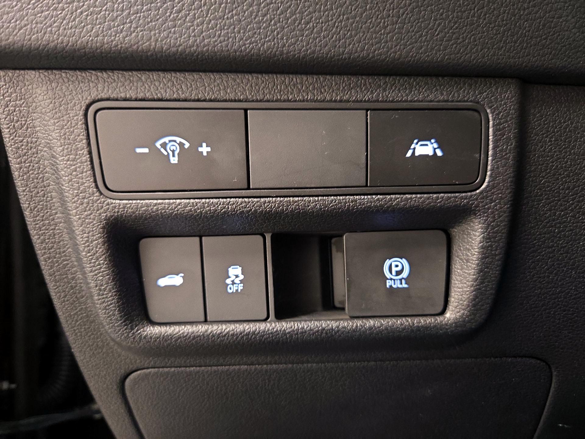 Thumbnail: 2023 Hyundai Sonata - 13