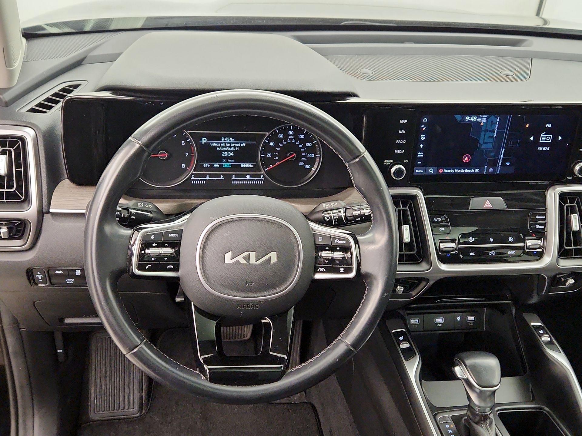 Thumbnail: 2023 Kia Sorento - 10