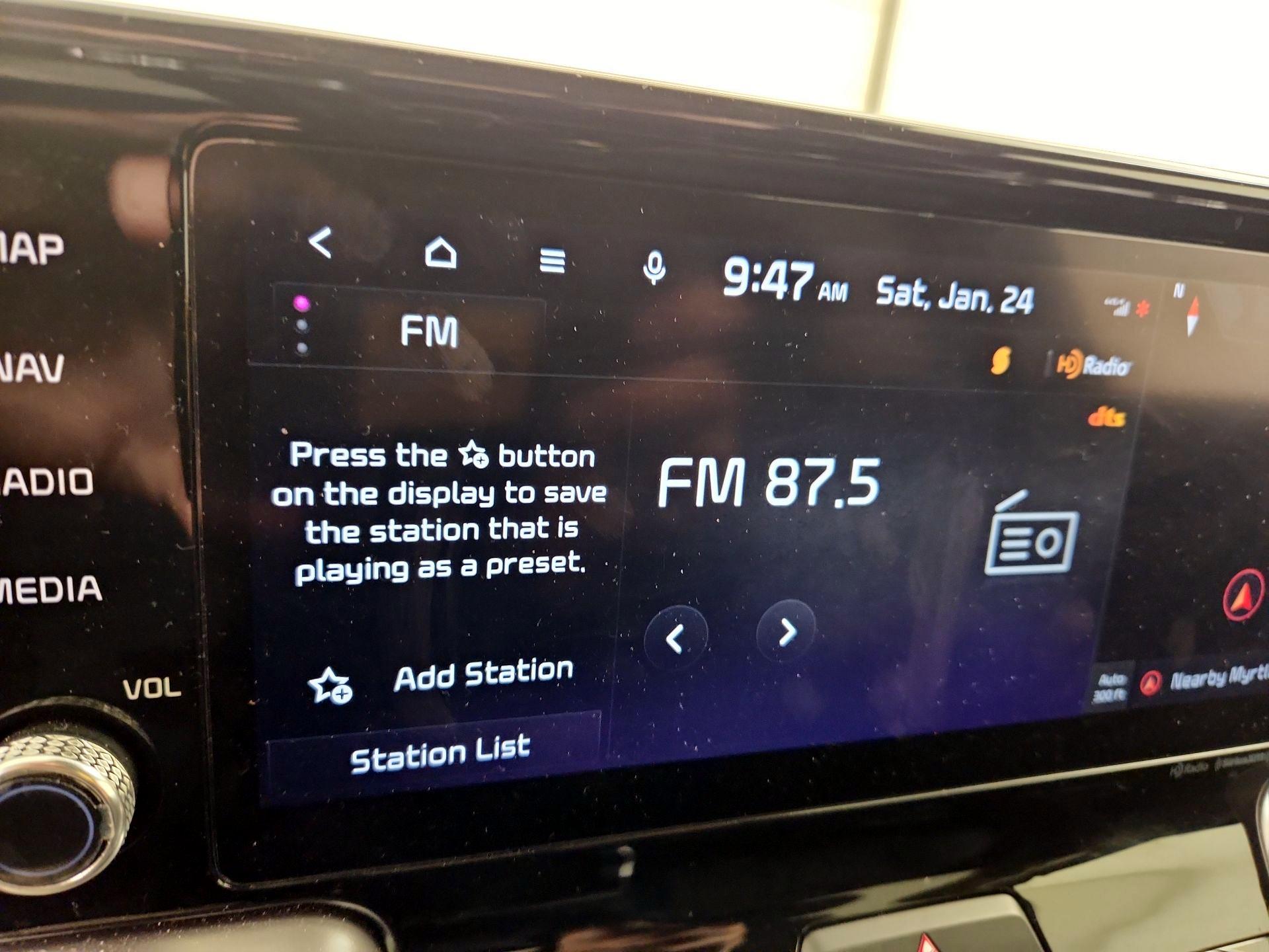 Thumbnail: 2023 Kia Sorento - 16