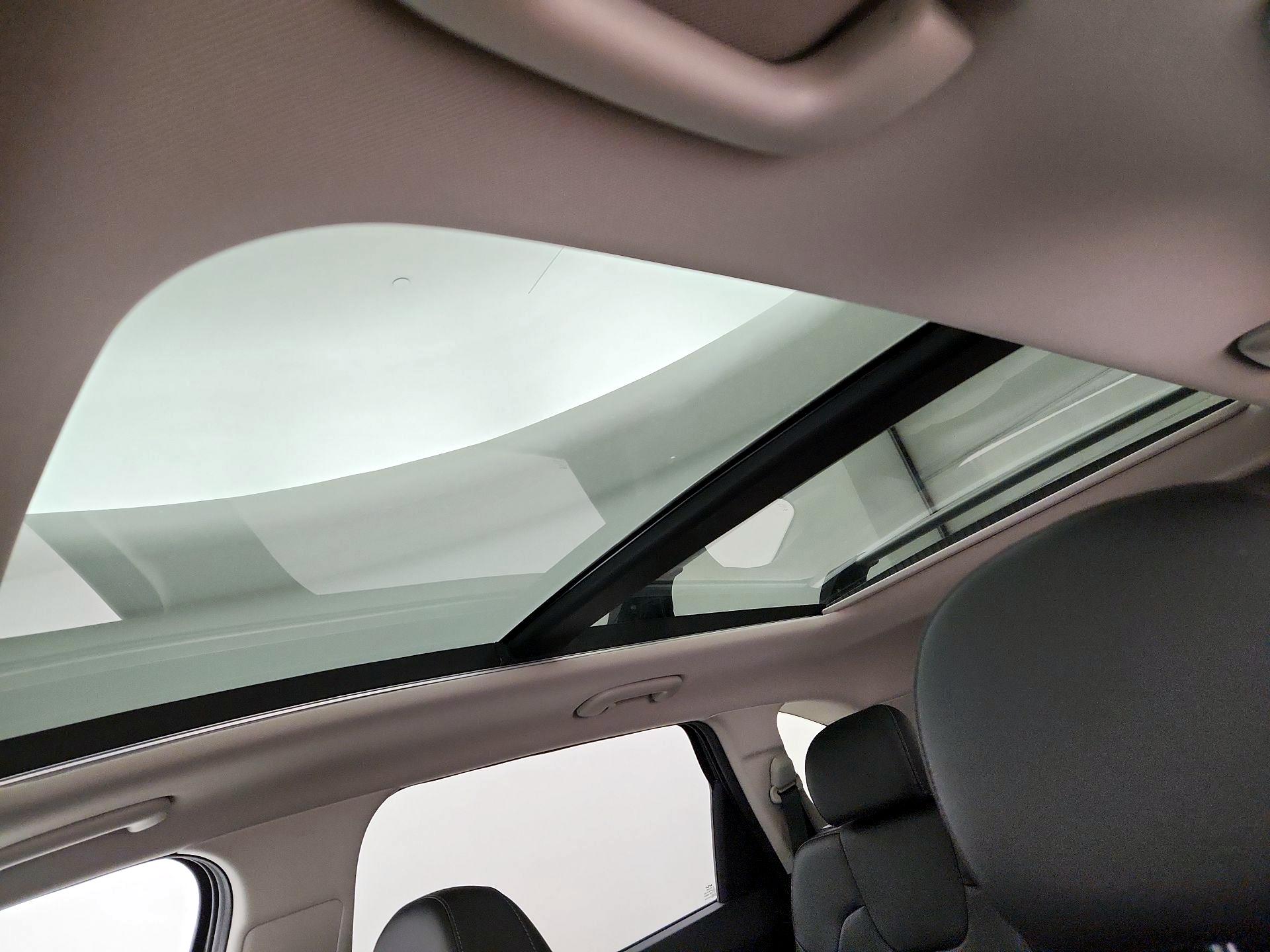 Thumbnail: 2023 Kia Sorento - 20