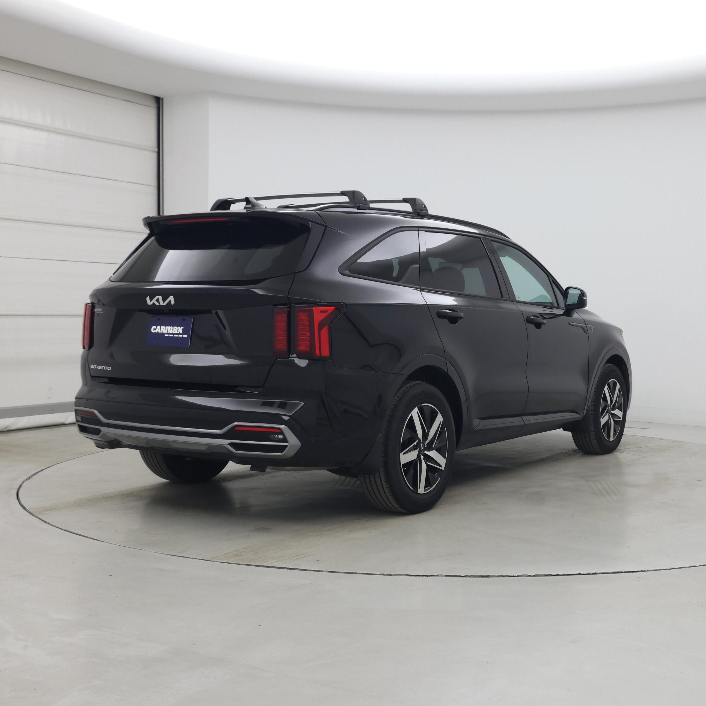 Thumbnail: 2023 Kia Sorento - 8