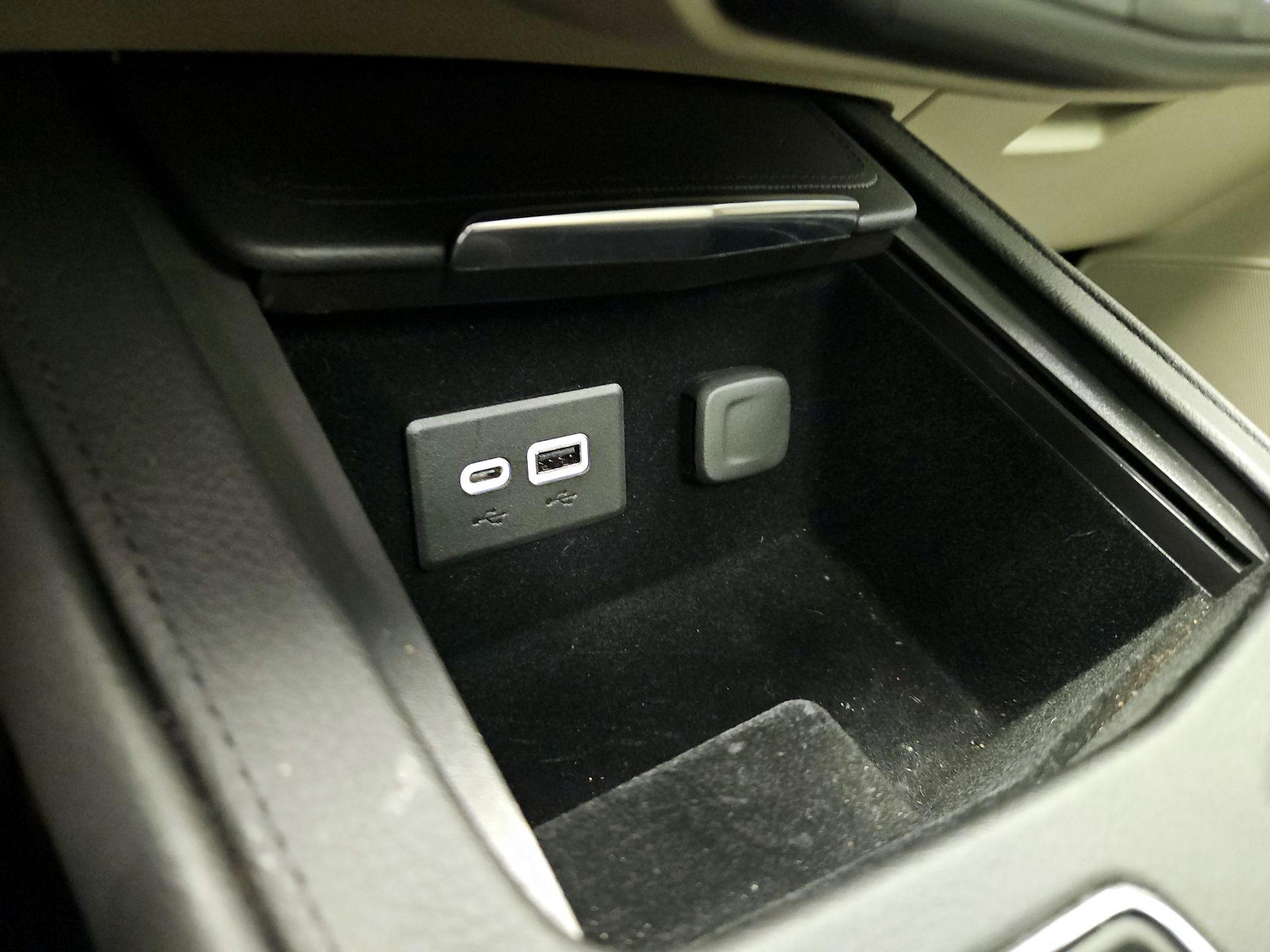 Thumbnail: 2023 Cadillac XT4 - 18