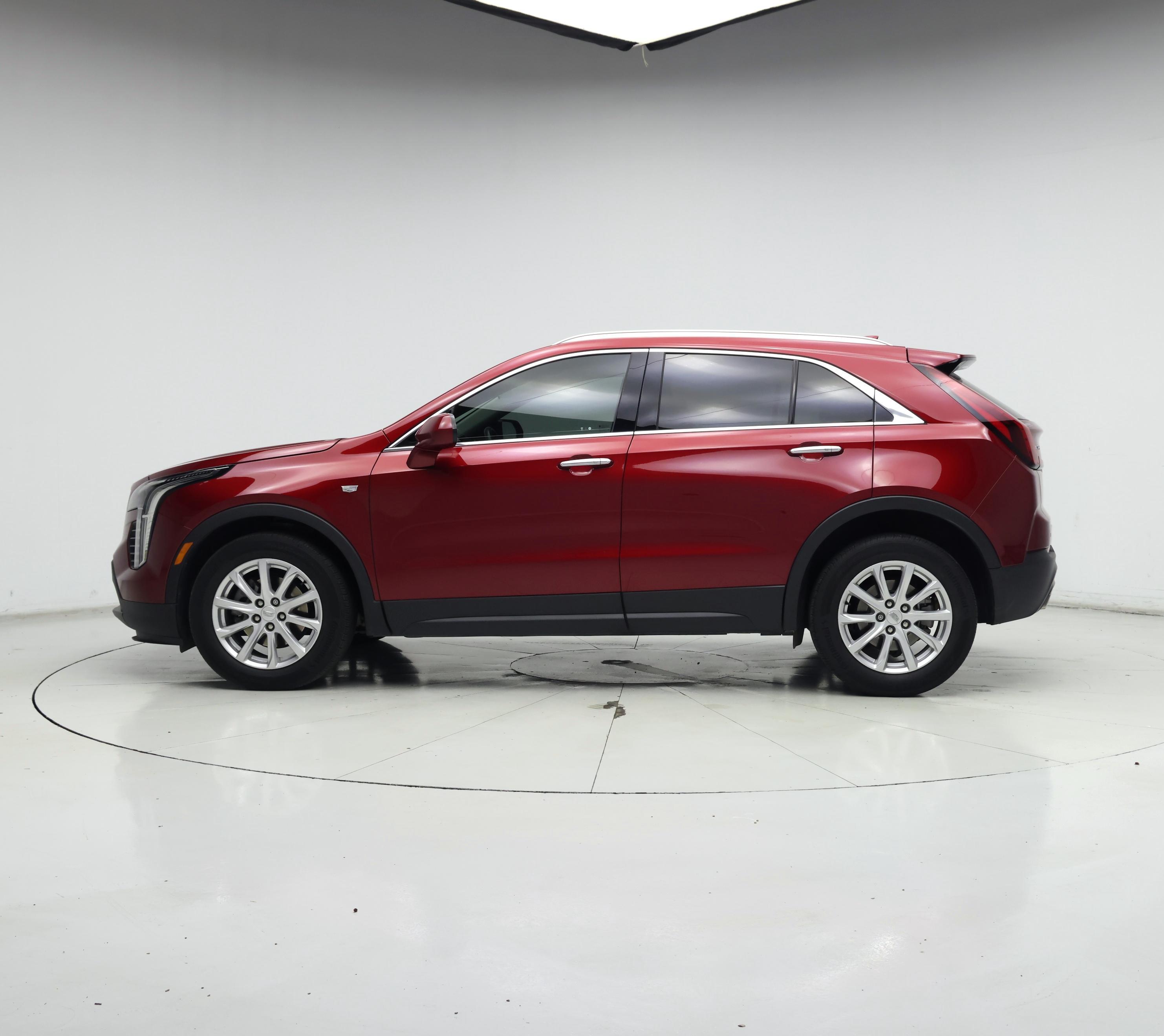 Thumbnail: 2023 Cadillac XT4 - 3