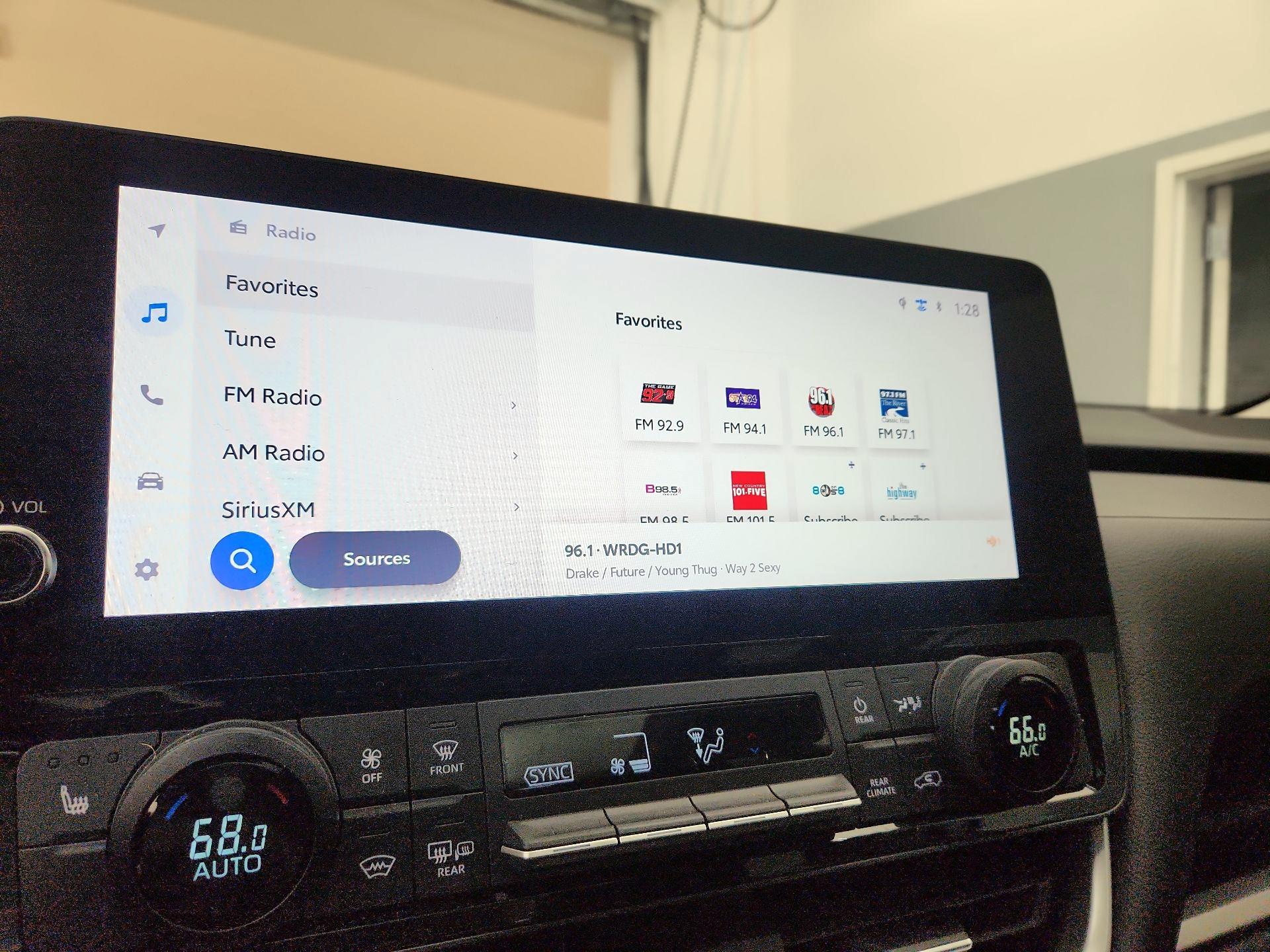 Thumbnail: 2025 Toyota Grand Highlander - 16