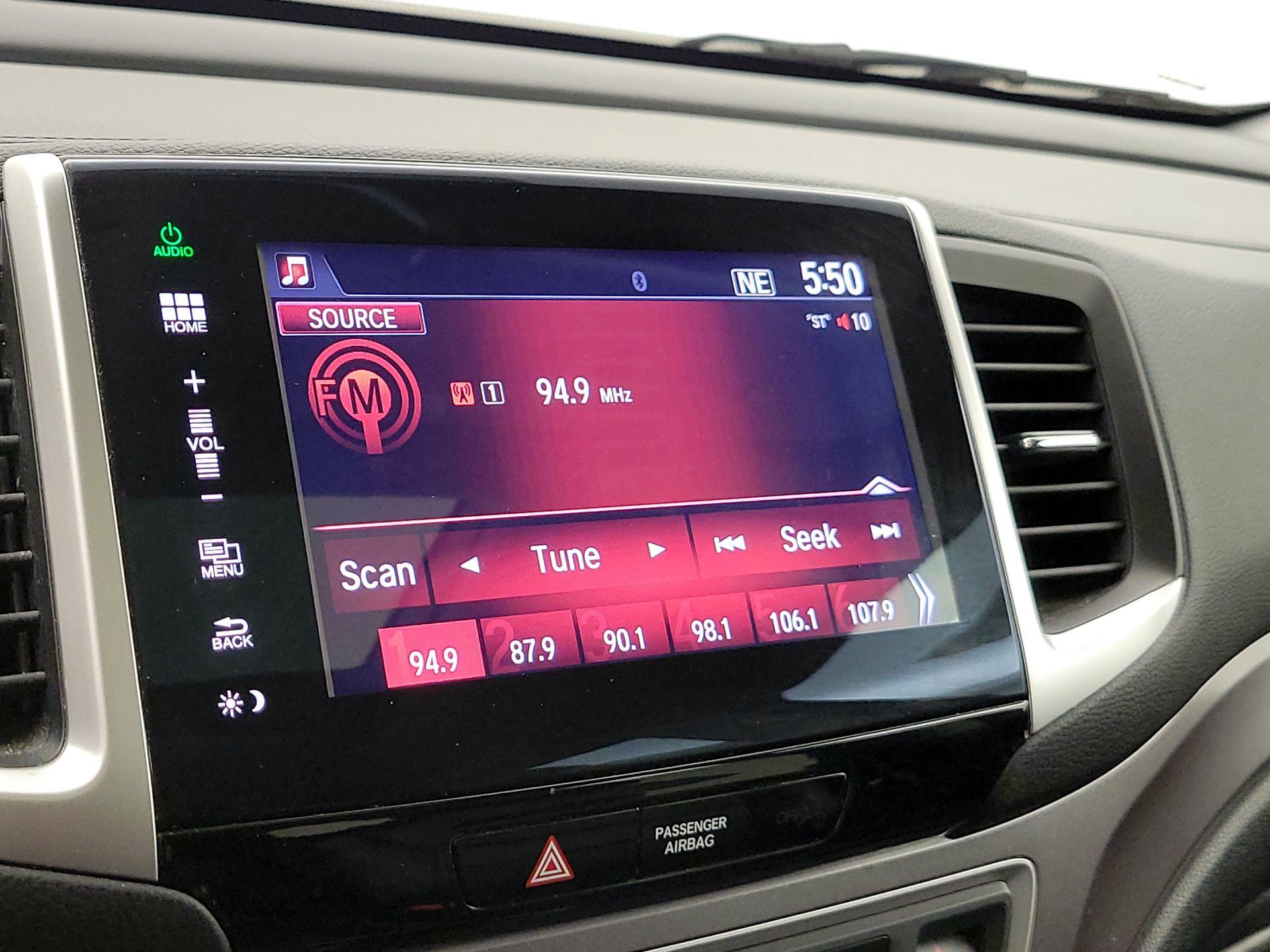 Thumbnail: 2016 Honda Pilot - 15