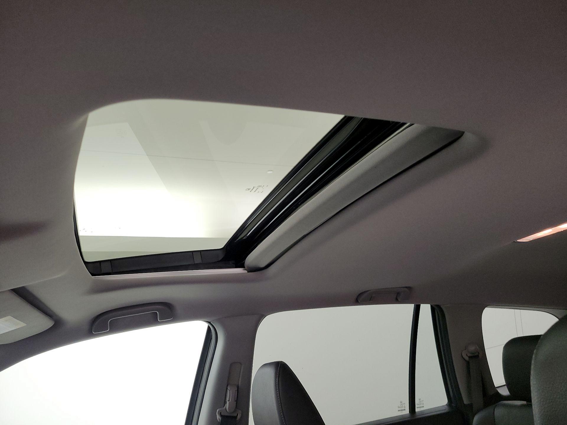 Thumbnail: 2016 Honda Pilot - 19