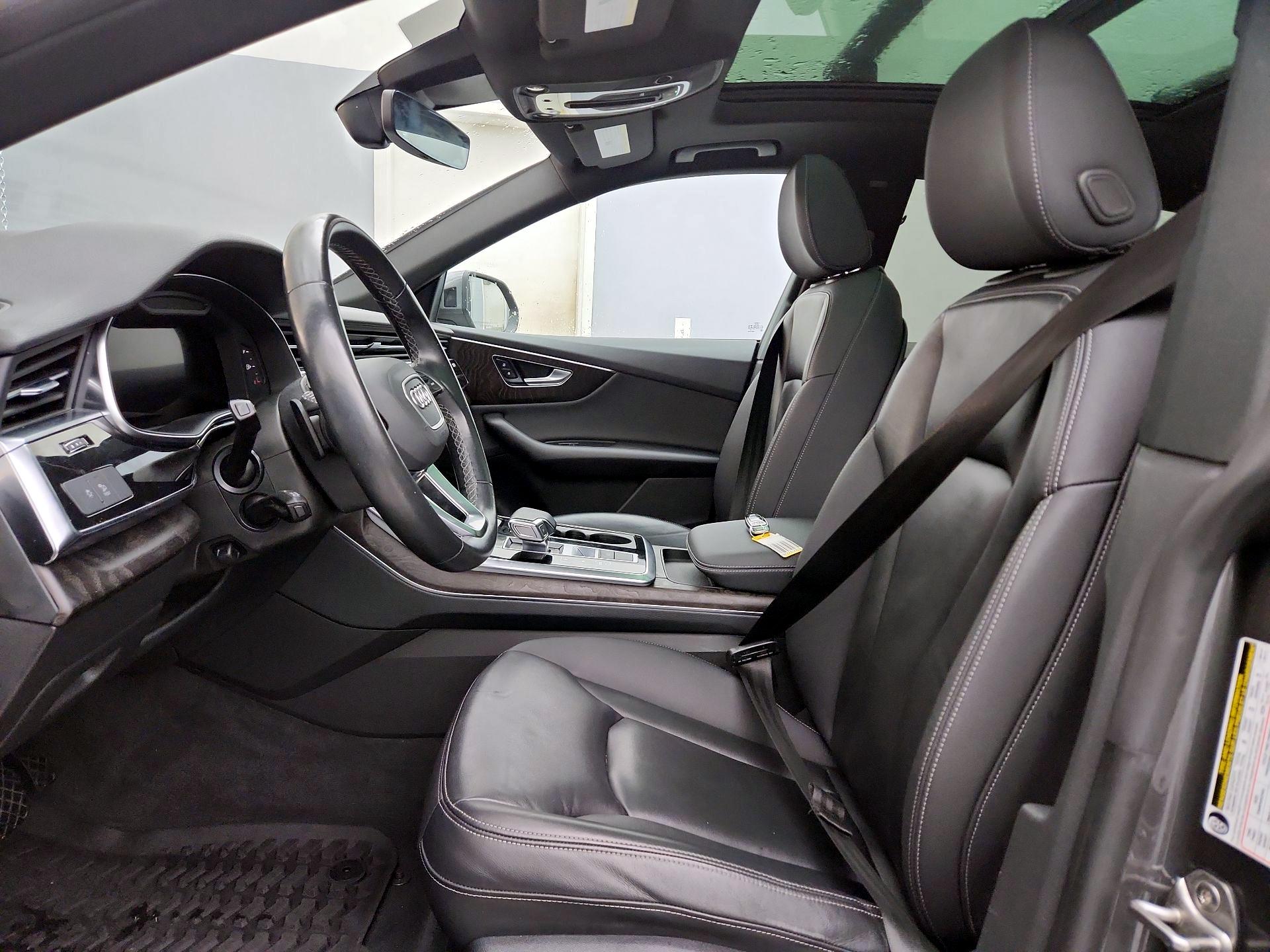 Thumbnail: 2022 Audi Q8 - 11