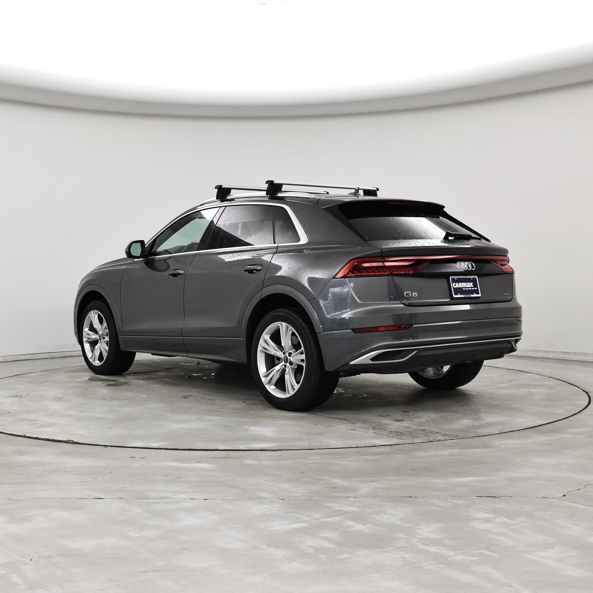 Thumbnail: 2022 Audi Q8 - 2