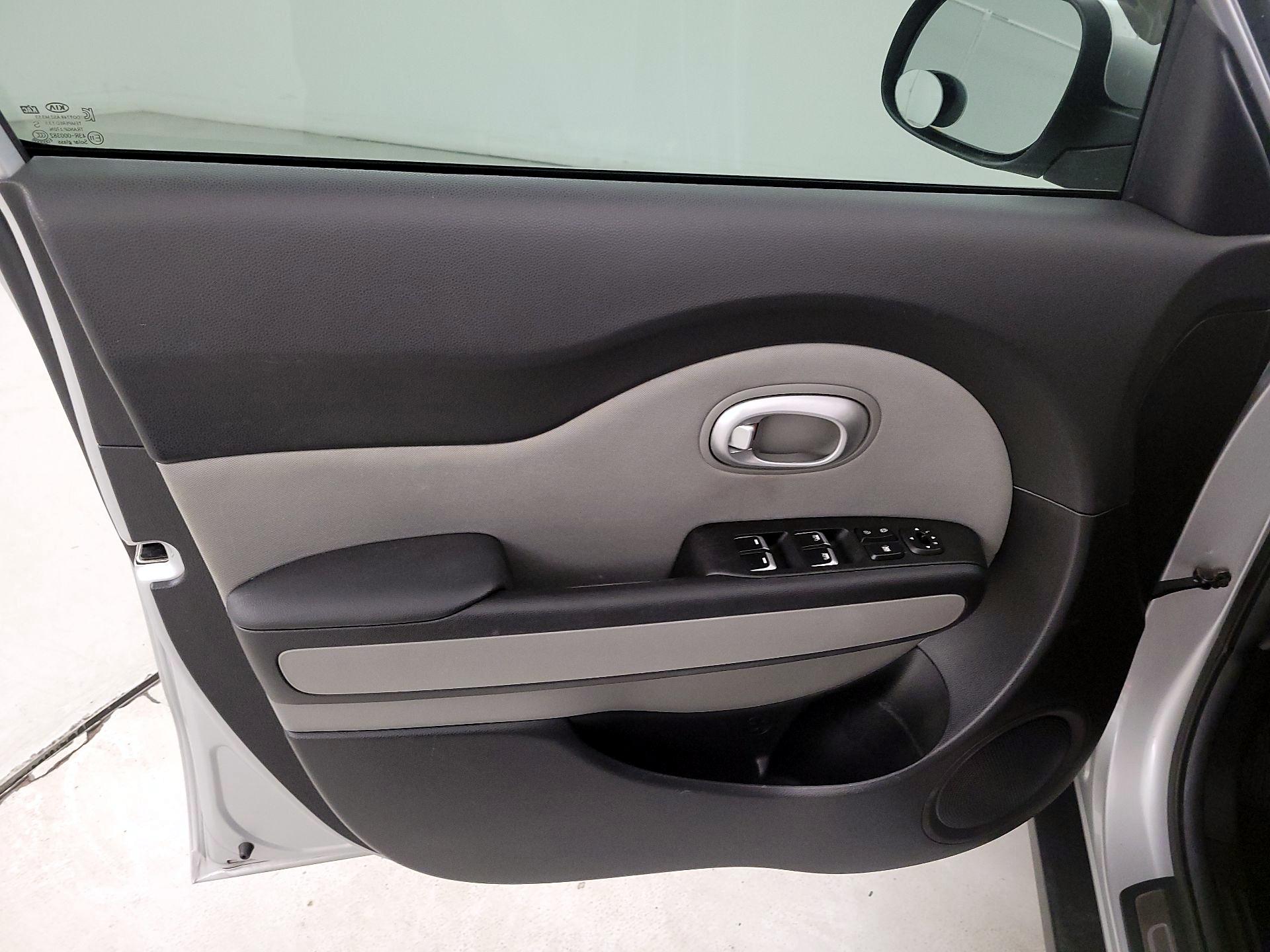 Thumbnail: 2018 Kia Soul - 12