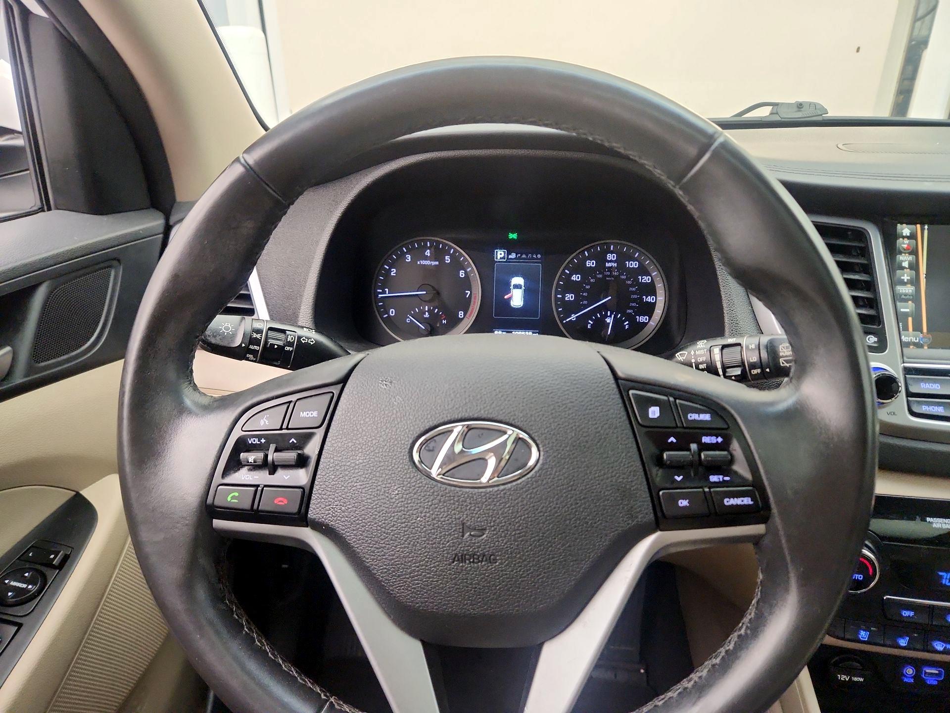 Thumbnail: 2016 Hyundai Tucson - 10