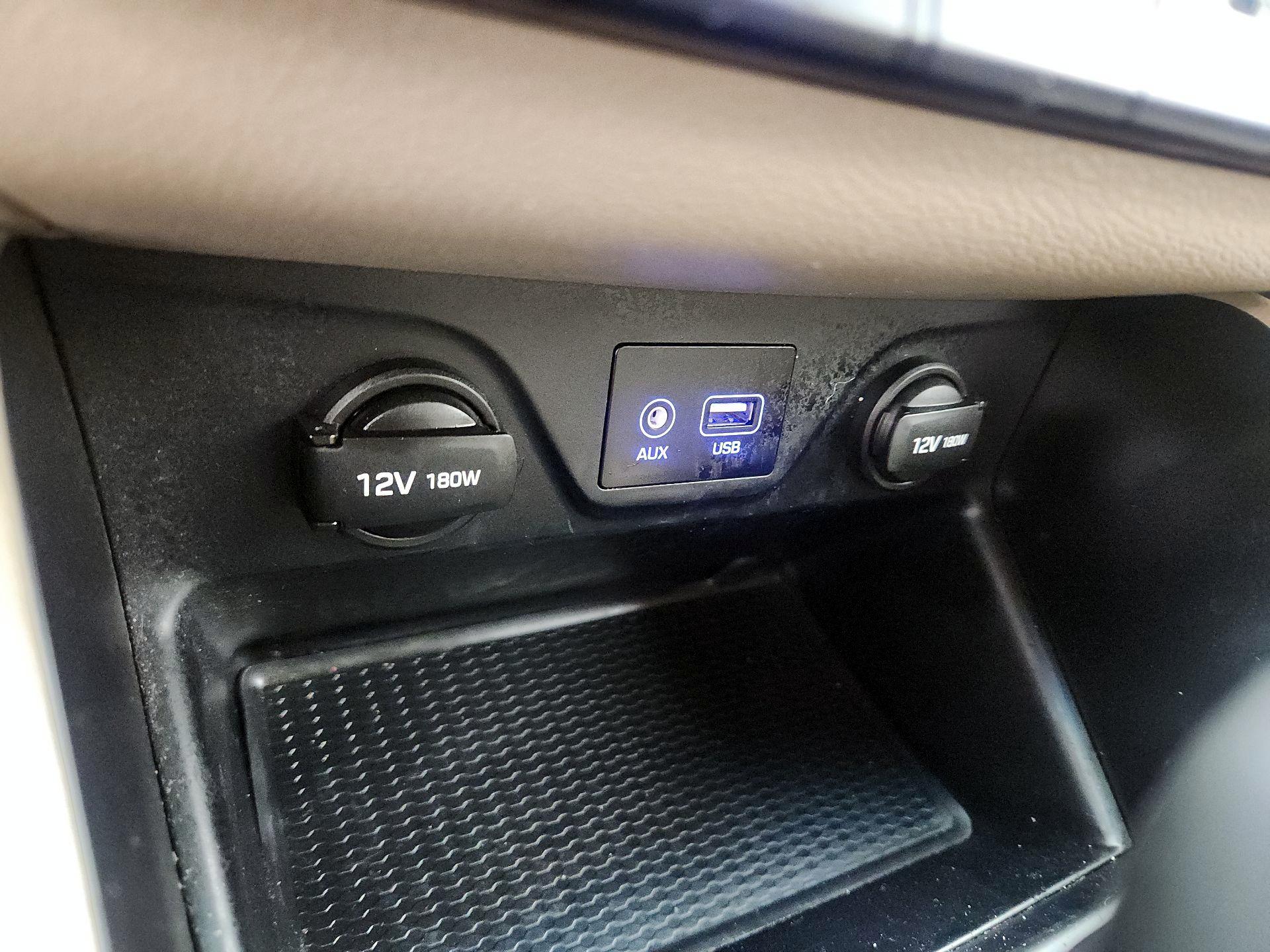 Thumbnail: 2016 Hyundai Tucson - 19