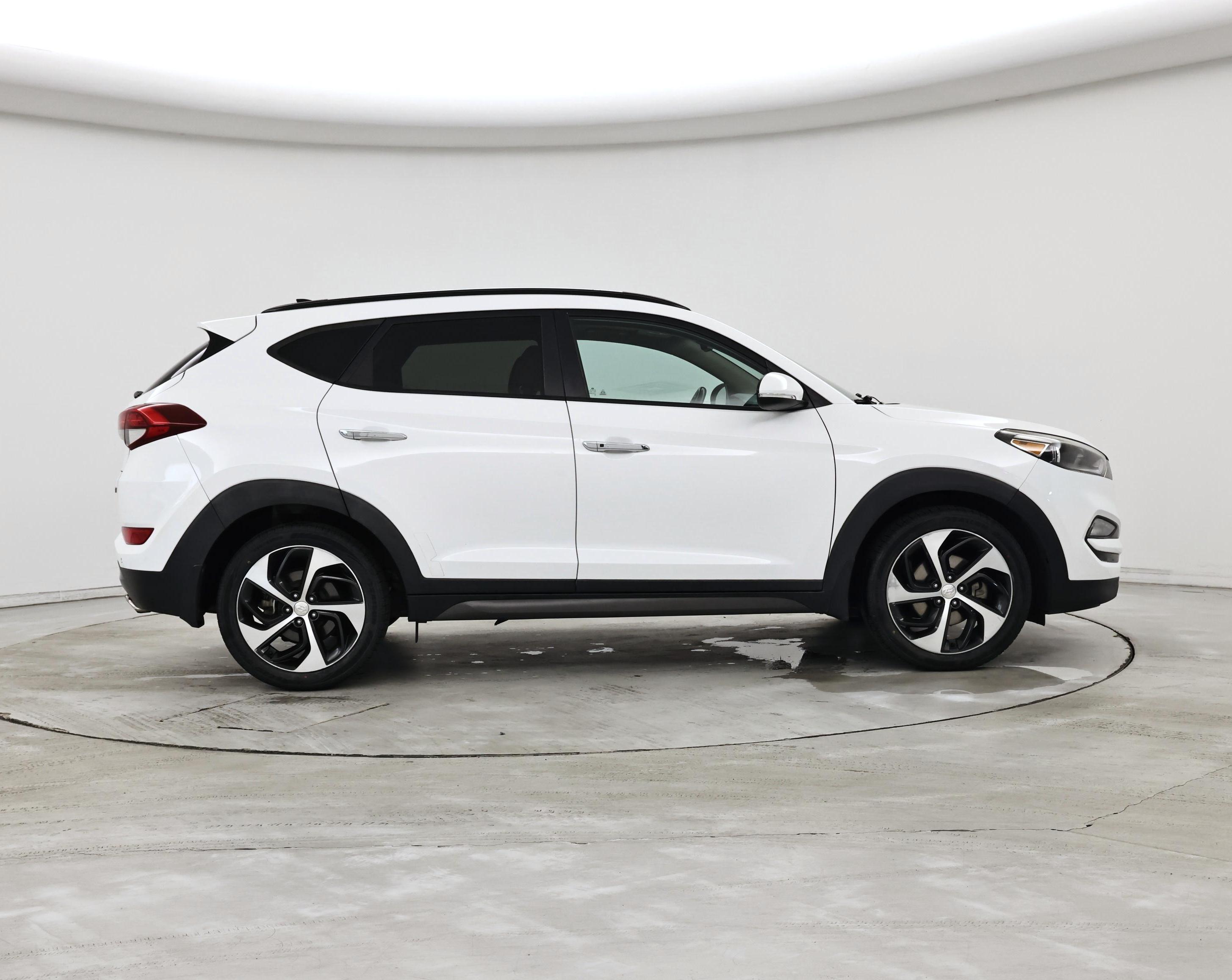 Thumbnail: 2016 Hyundai Tucson - 7