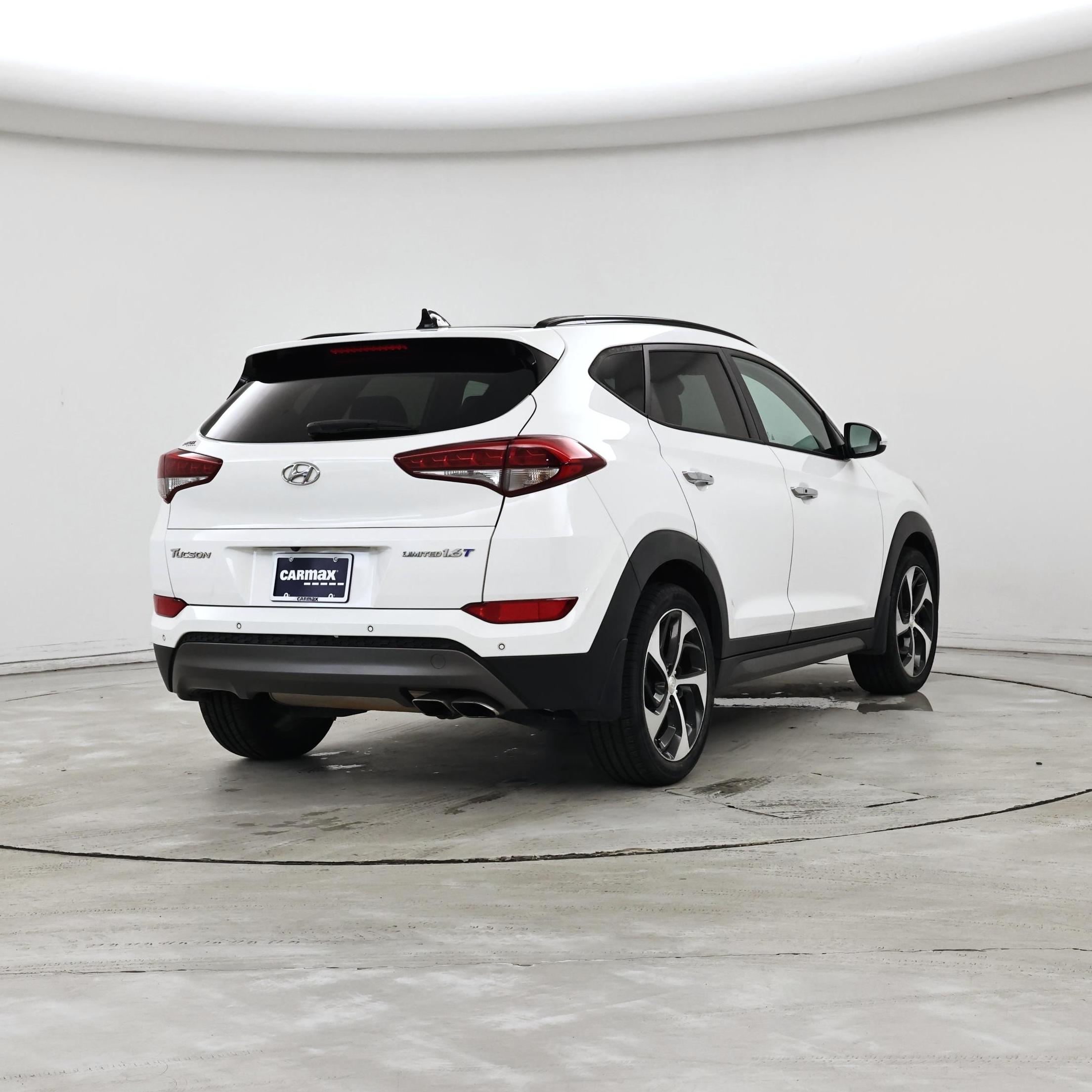 Thumbnail: 2016 Hyundai Tucson - 8