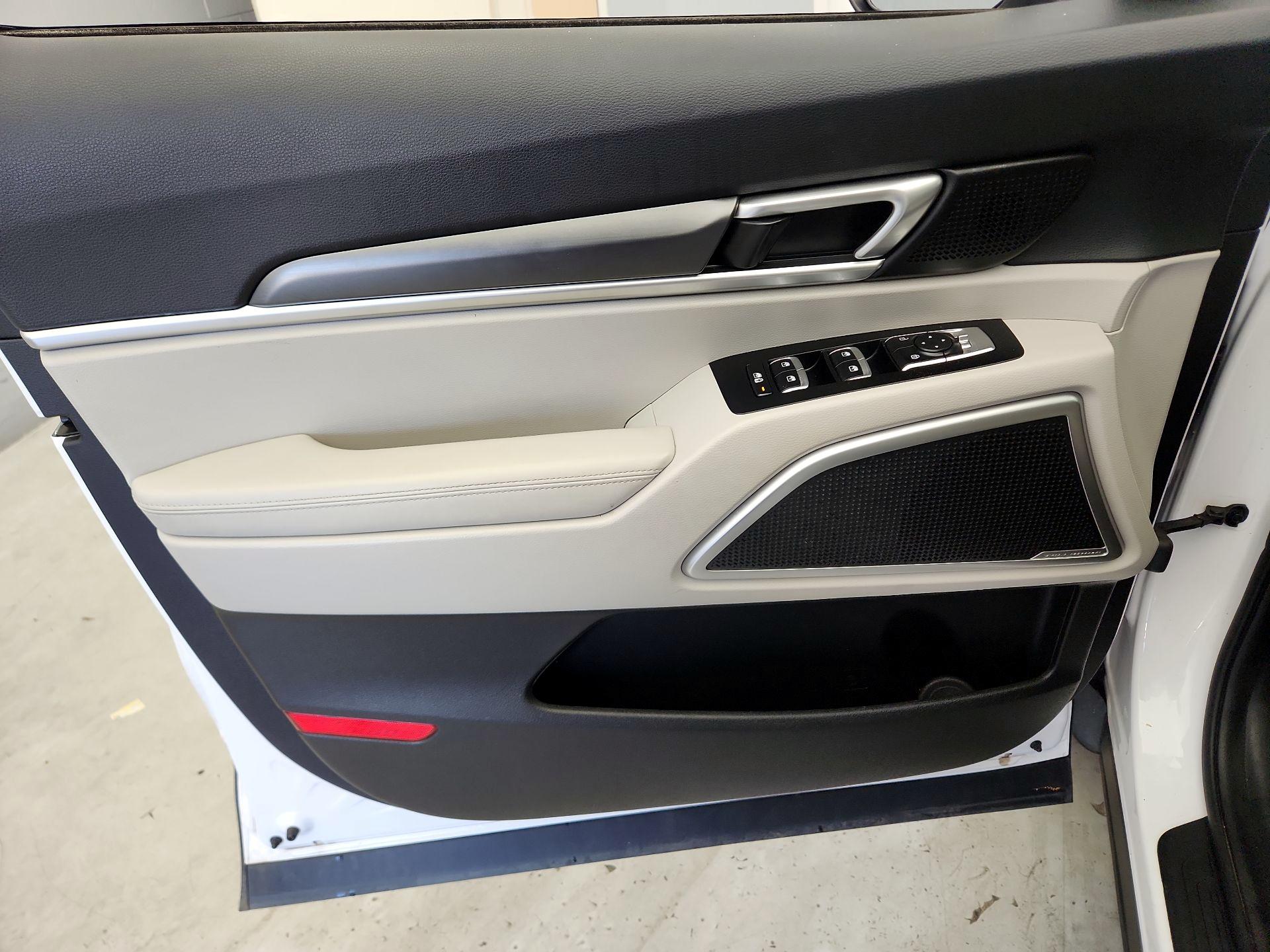 Thumbnail: 2021 Kia Telluride - 12