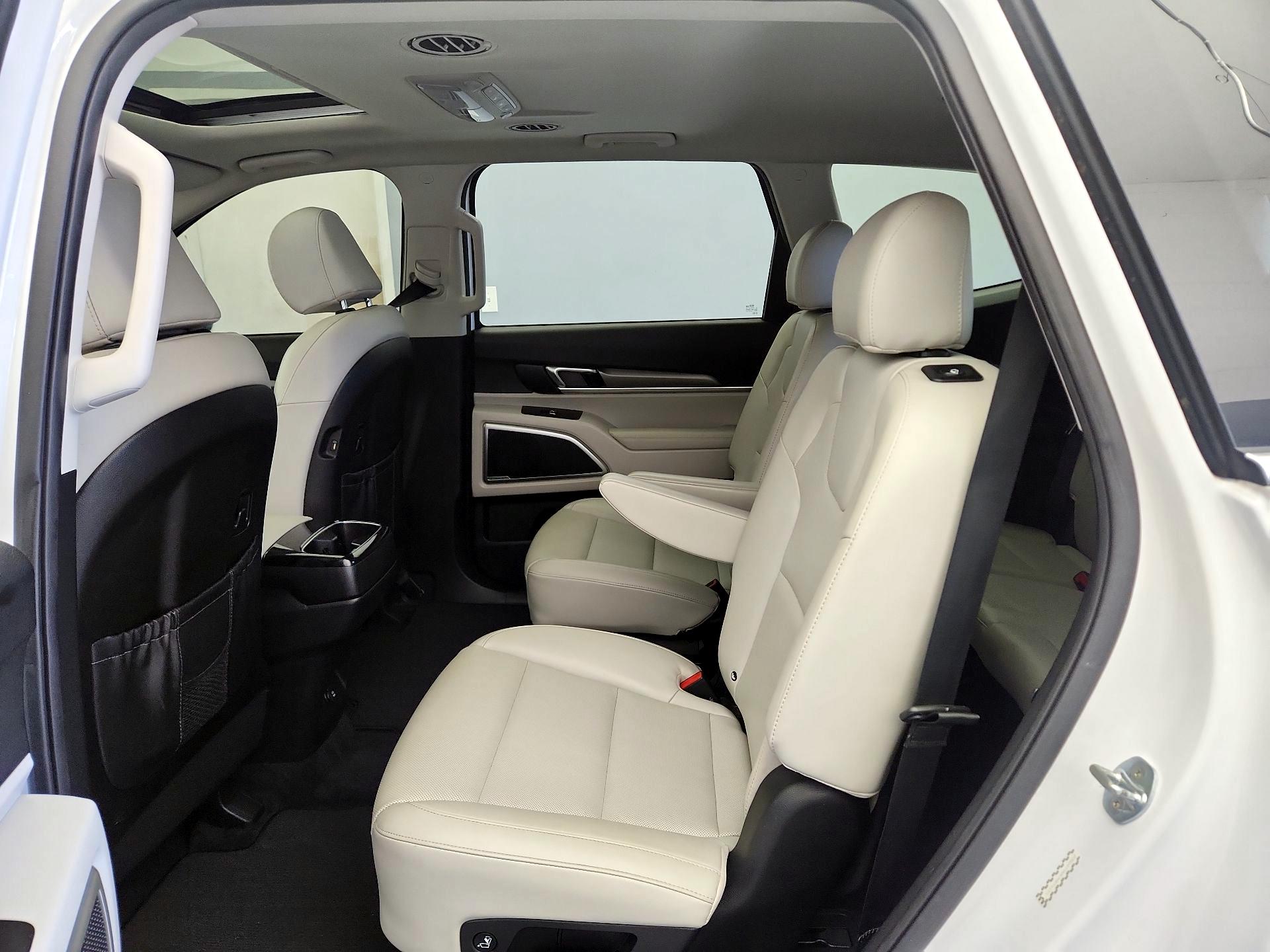 Thumbnail: 2021 Kia Telluride - 20