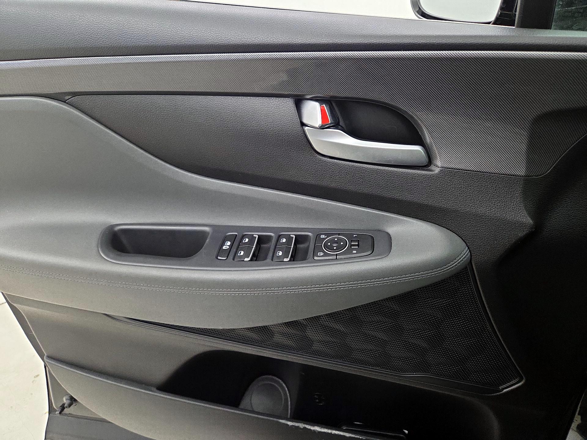 Thumbnail: 2022 Hyundai Santa Fe - 12