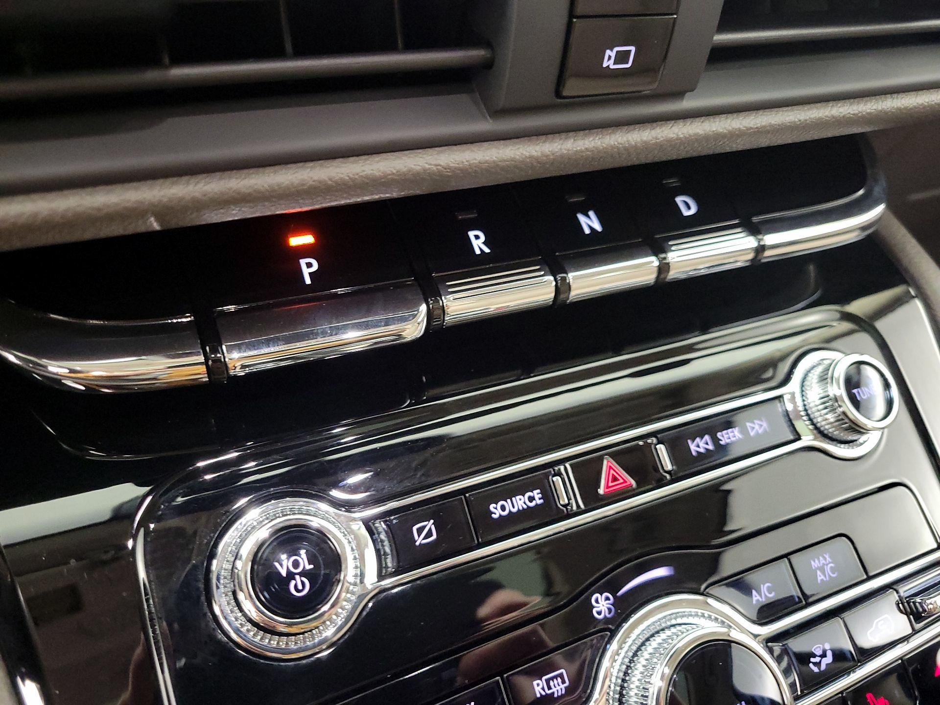 Thumbnail: 2022 Lincoln Corsair - 18