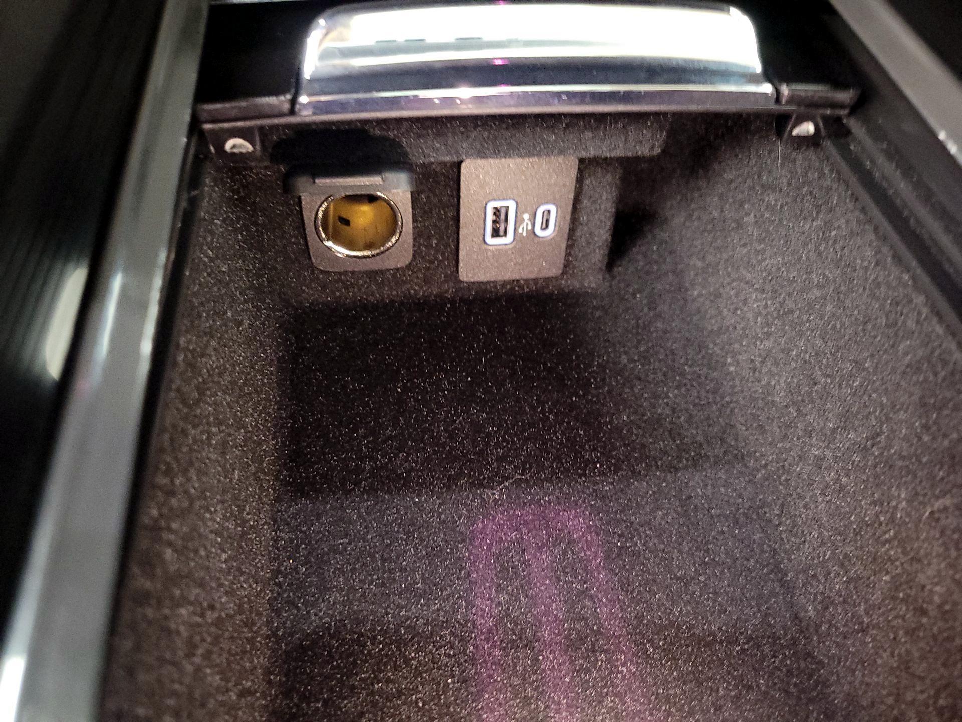 Thumbnail: 2022 Lincoln Corsair - 19