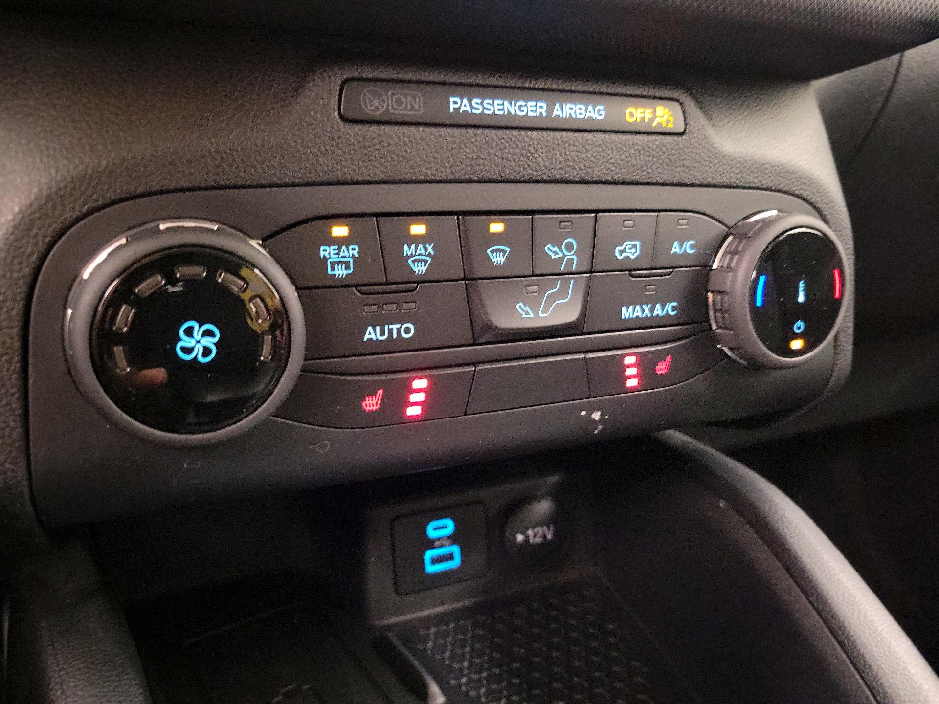 Thumbnail: 2022 Ford Bronco Sport - 17