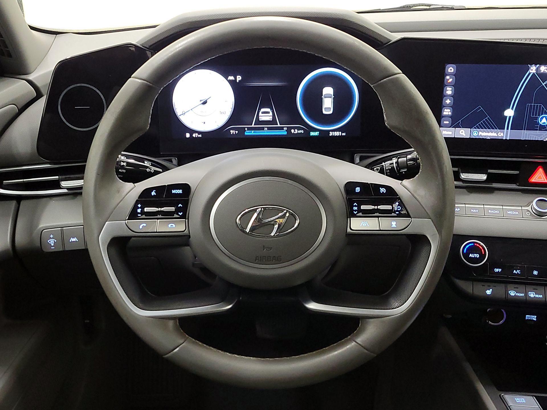 Thumbnail: 2023 Hyundai Elantra - 10