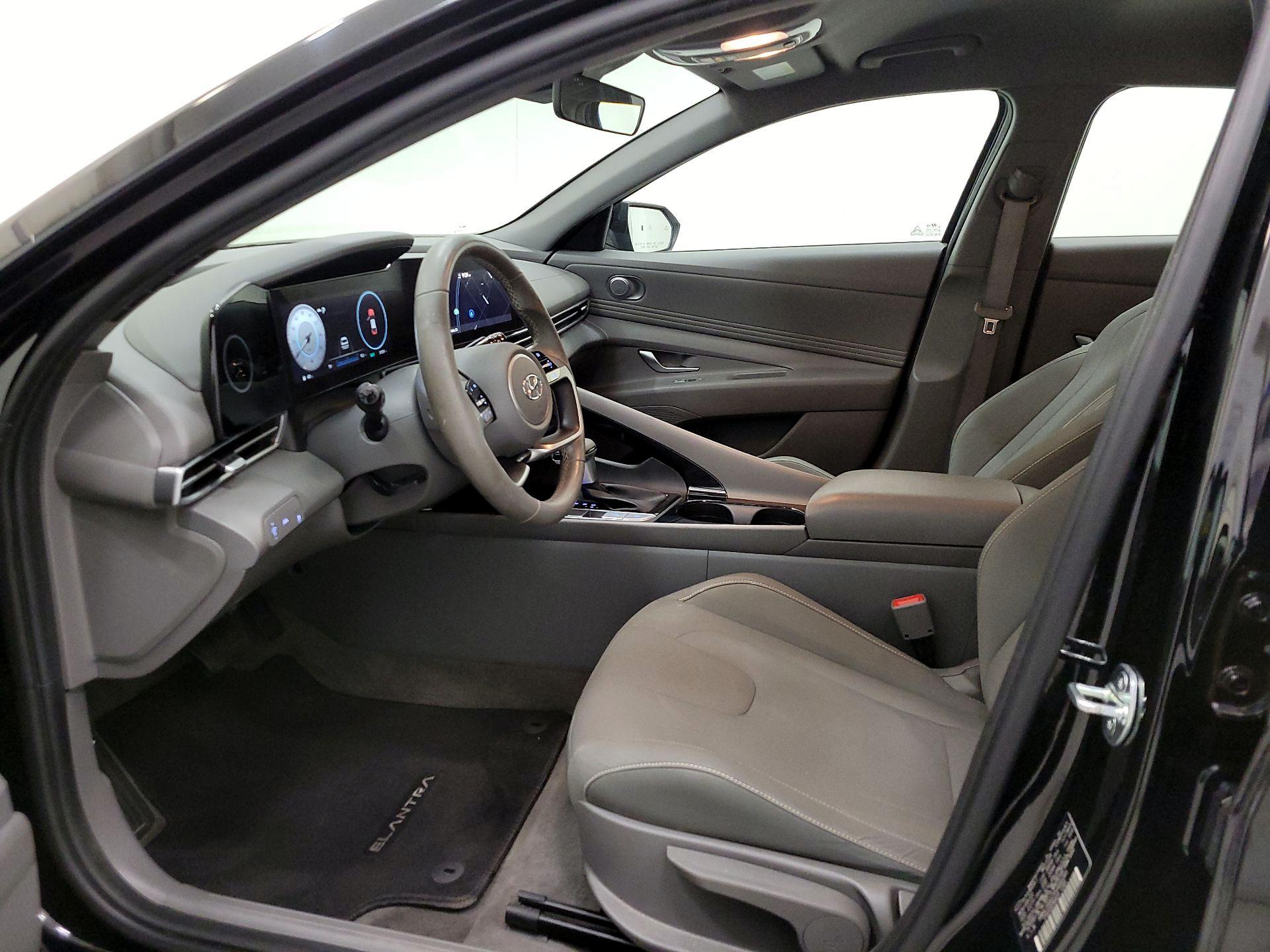 Thumbnail: 2023 Hyundai Elantra - 11