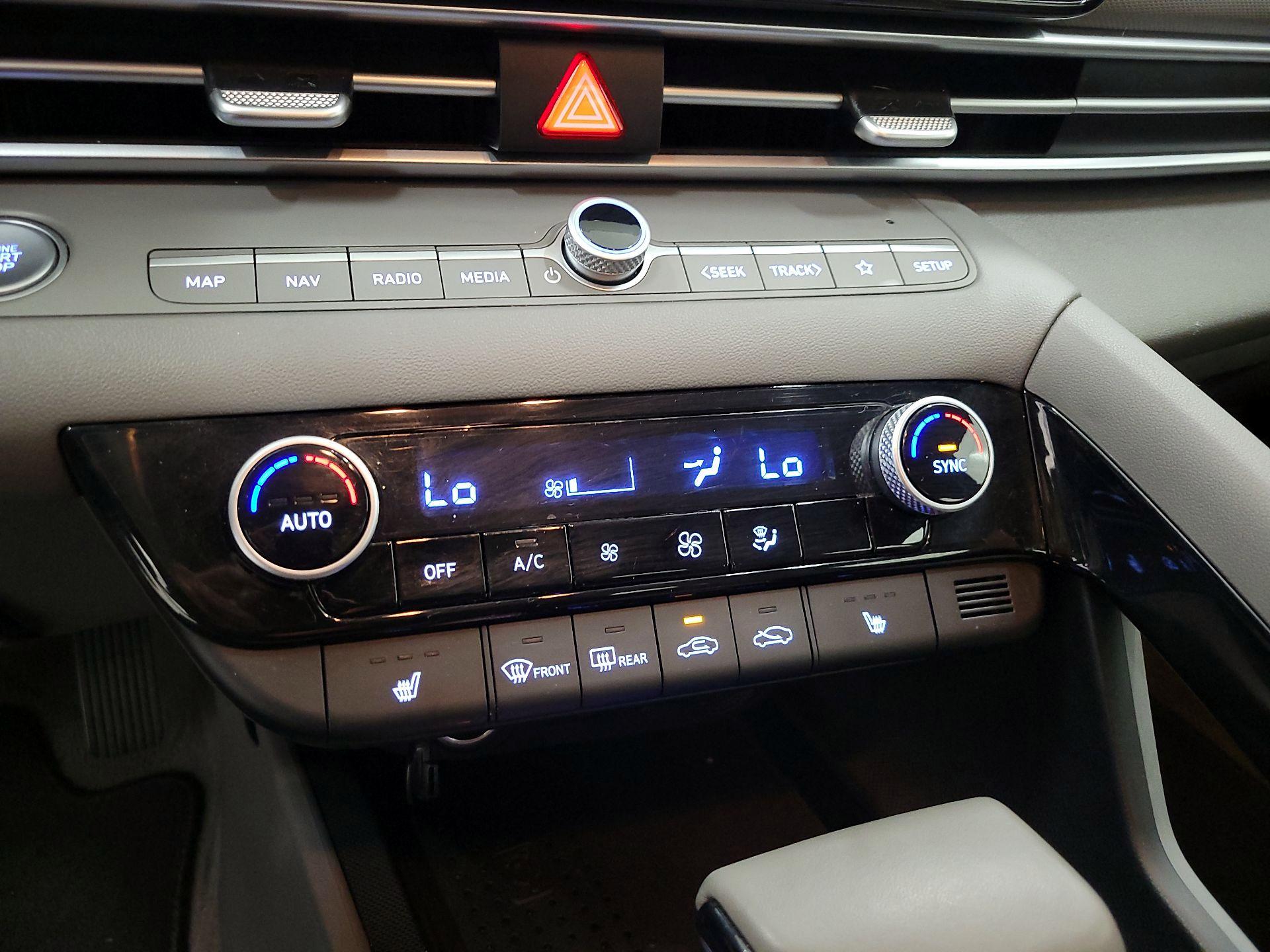 Thumbnail: 2023 Hyundai Elantra - 17